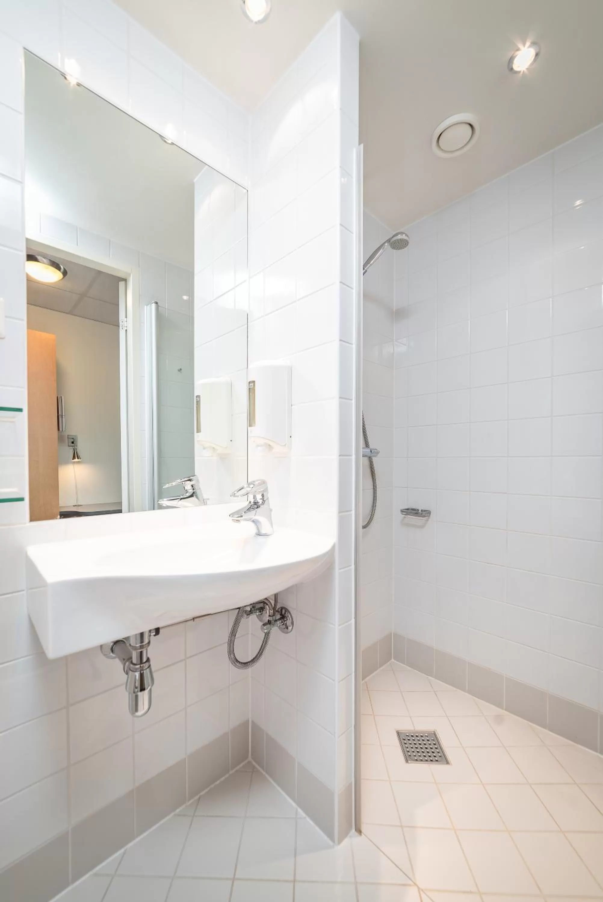 Shower in St Svithun Hotel