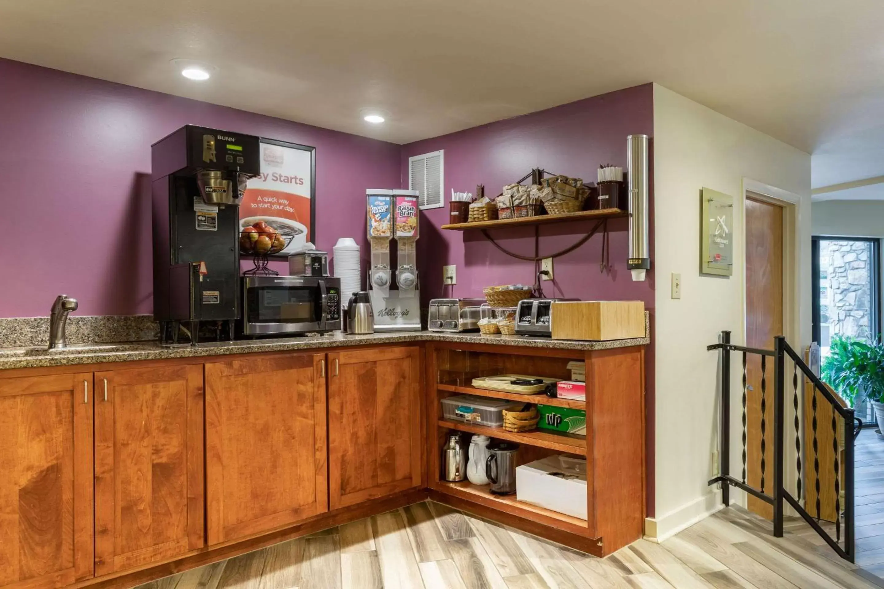 Restaurant/places to eat in Econo Lodge Cherokee Near River Park Restaurant/places to eat in Econo Lodge Cherokee Near River Park