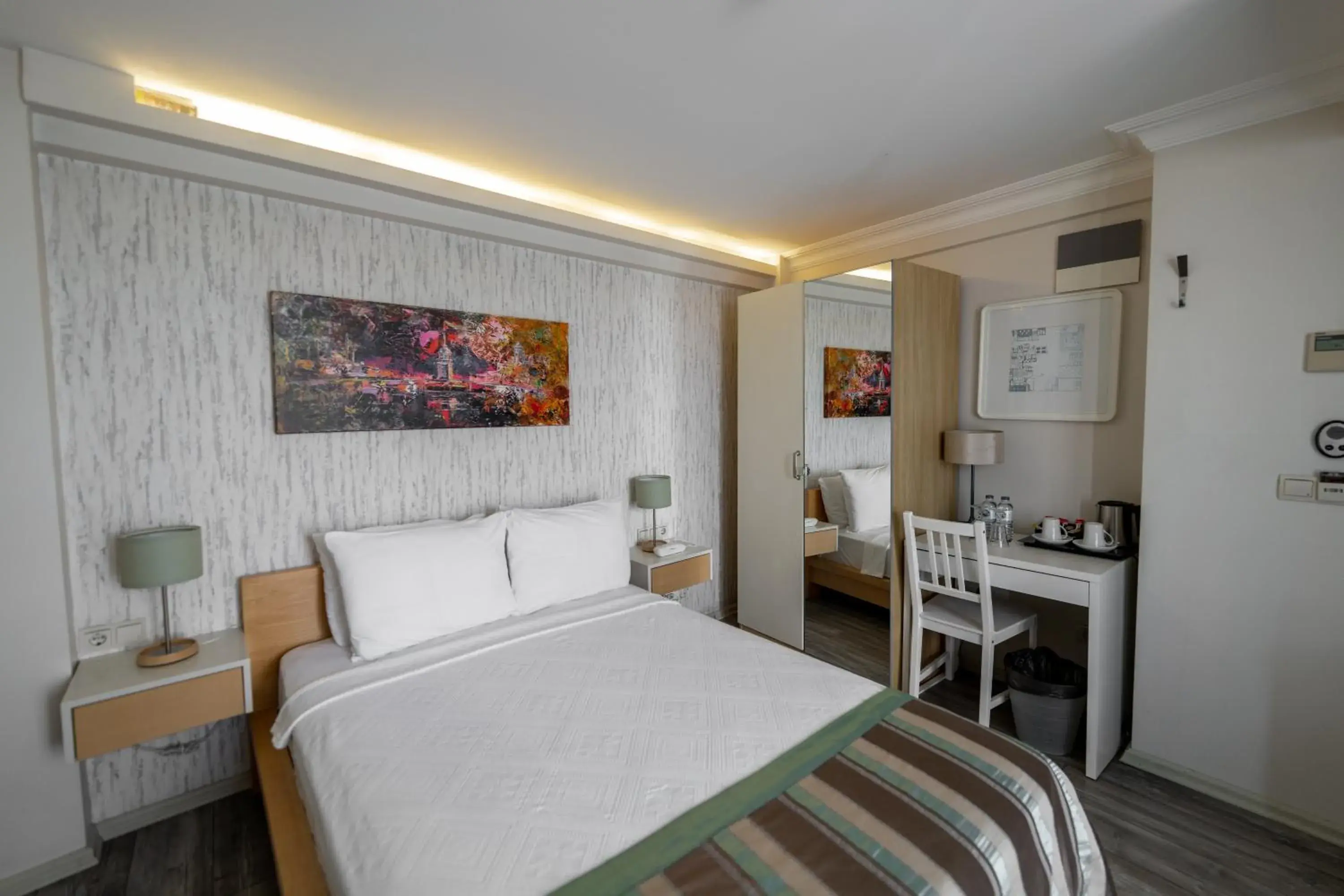 Bed in Elanaz Hotel