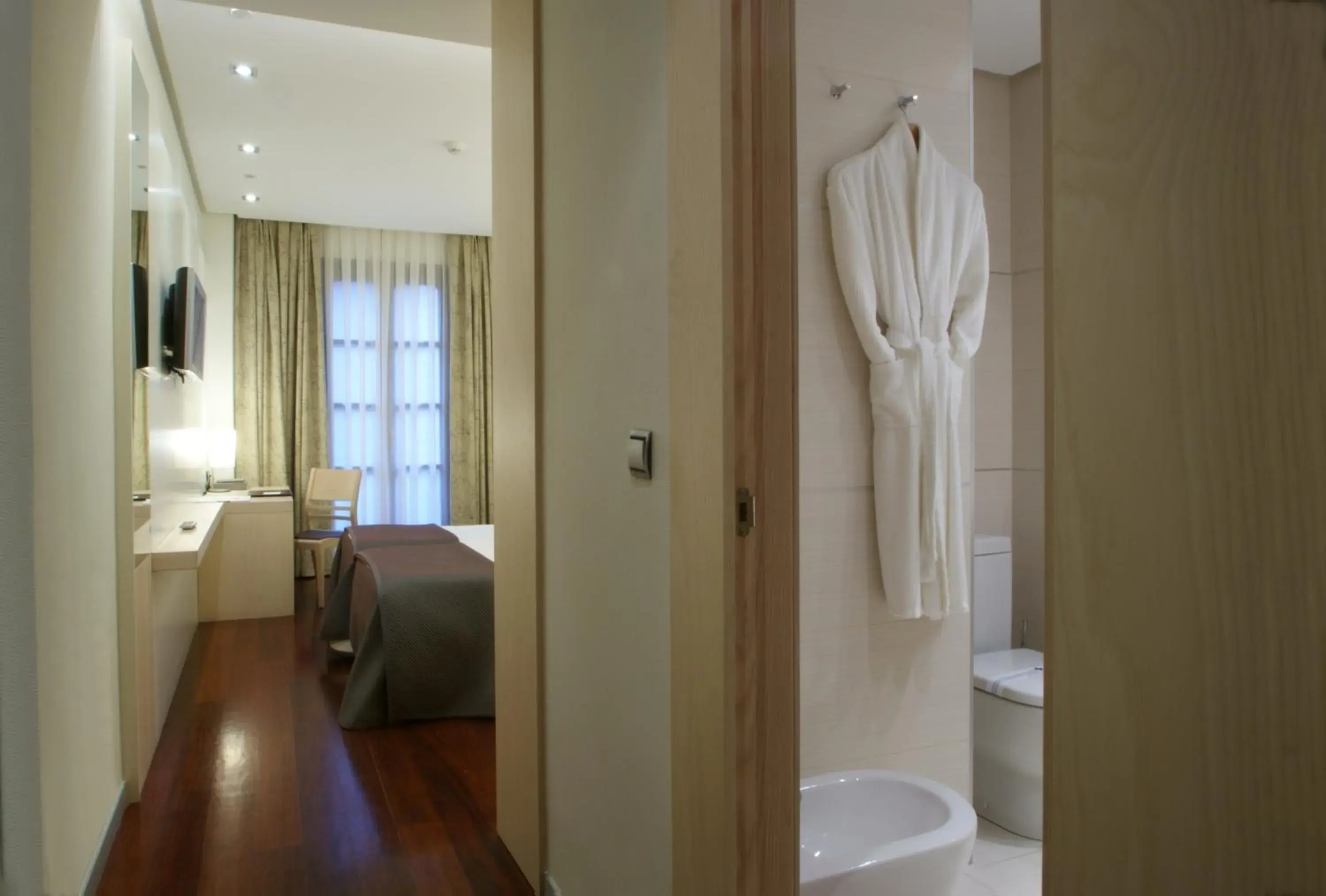 Photo of the whole room, Bathroom in Hotel Mozart