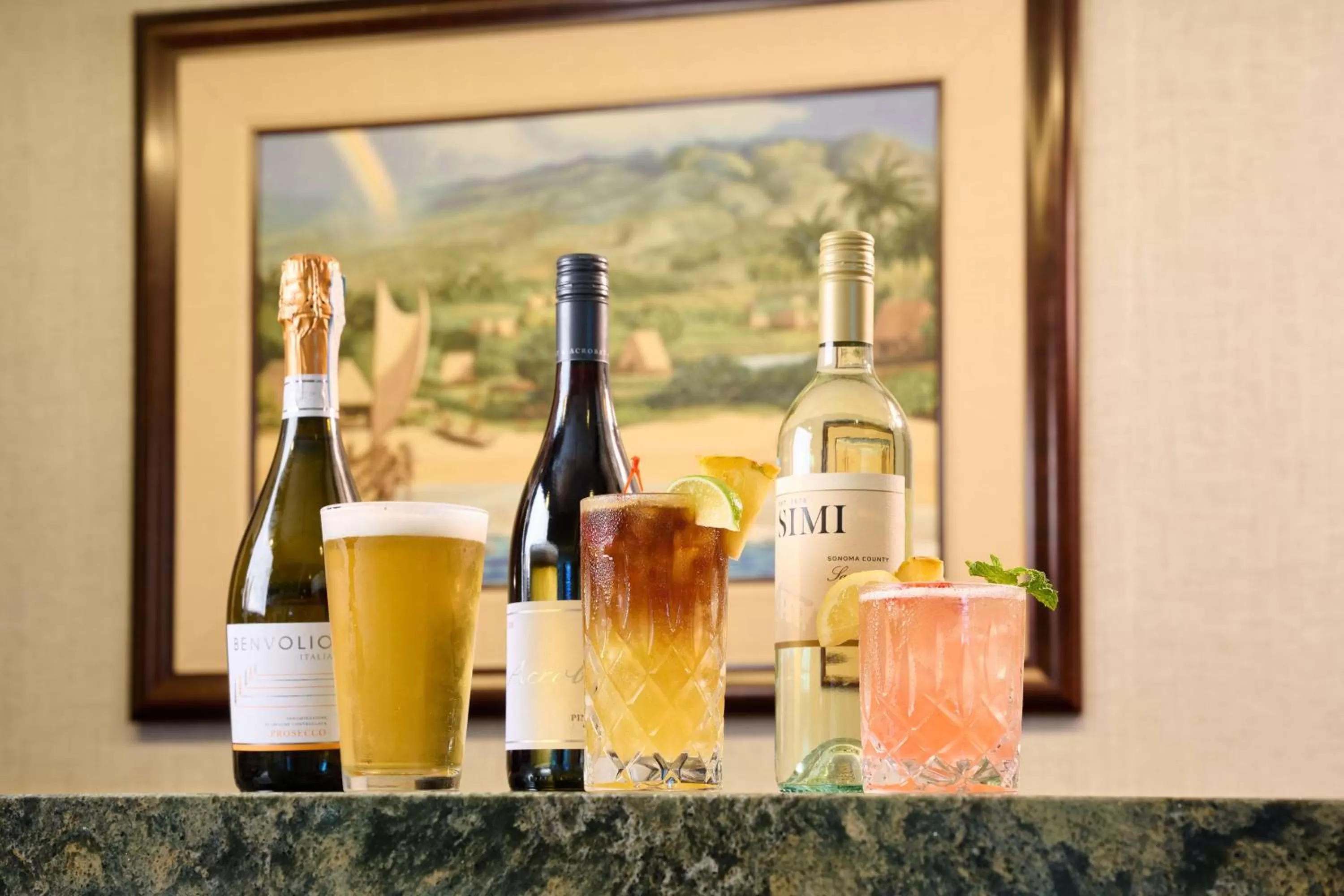 Lounge or bar in OUTRIGGER Reef Waikiki Beach Resort