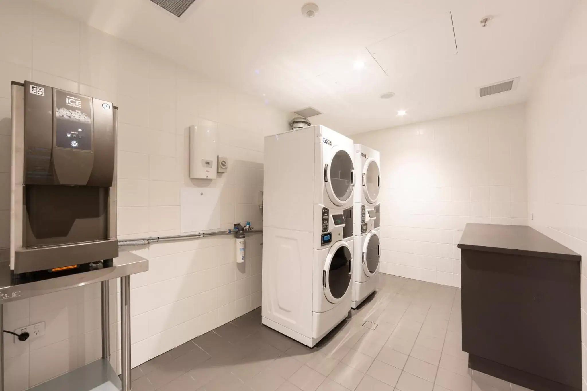 laundry, Bathroom in Mercure Canberra Belconnen