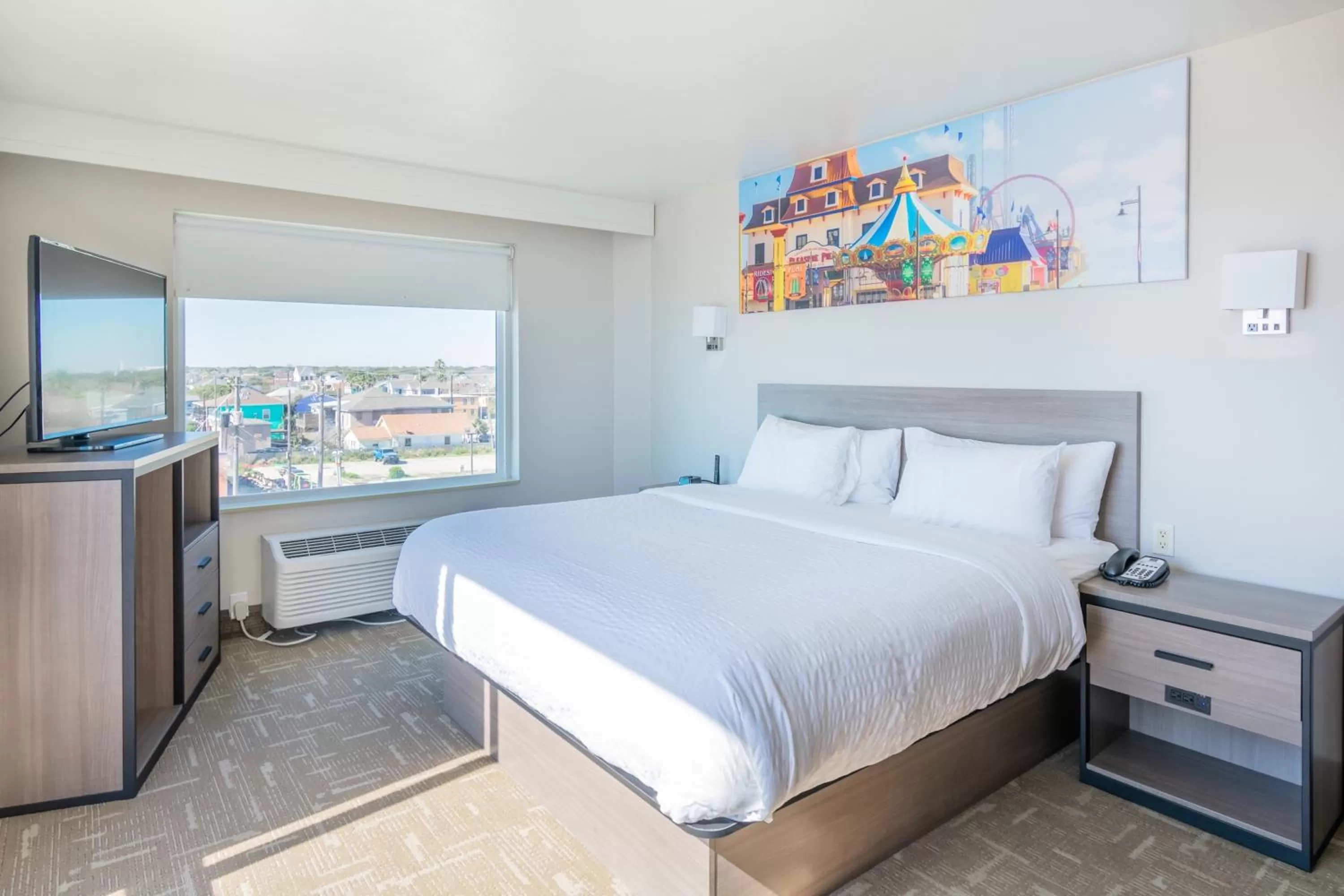 Bed in Clarion Pointe Galveston Seawall