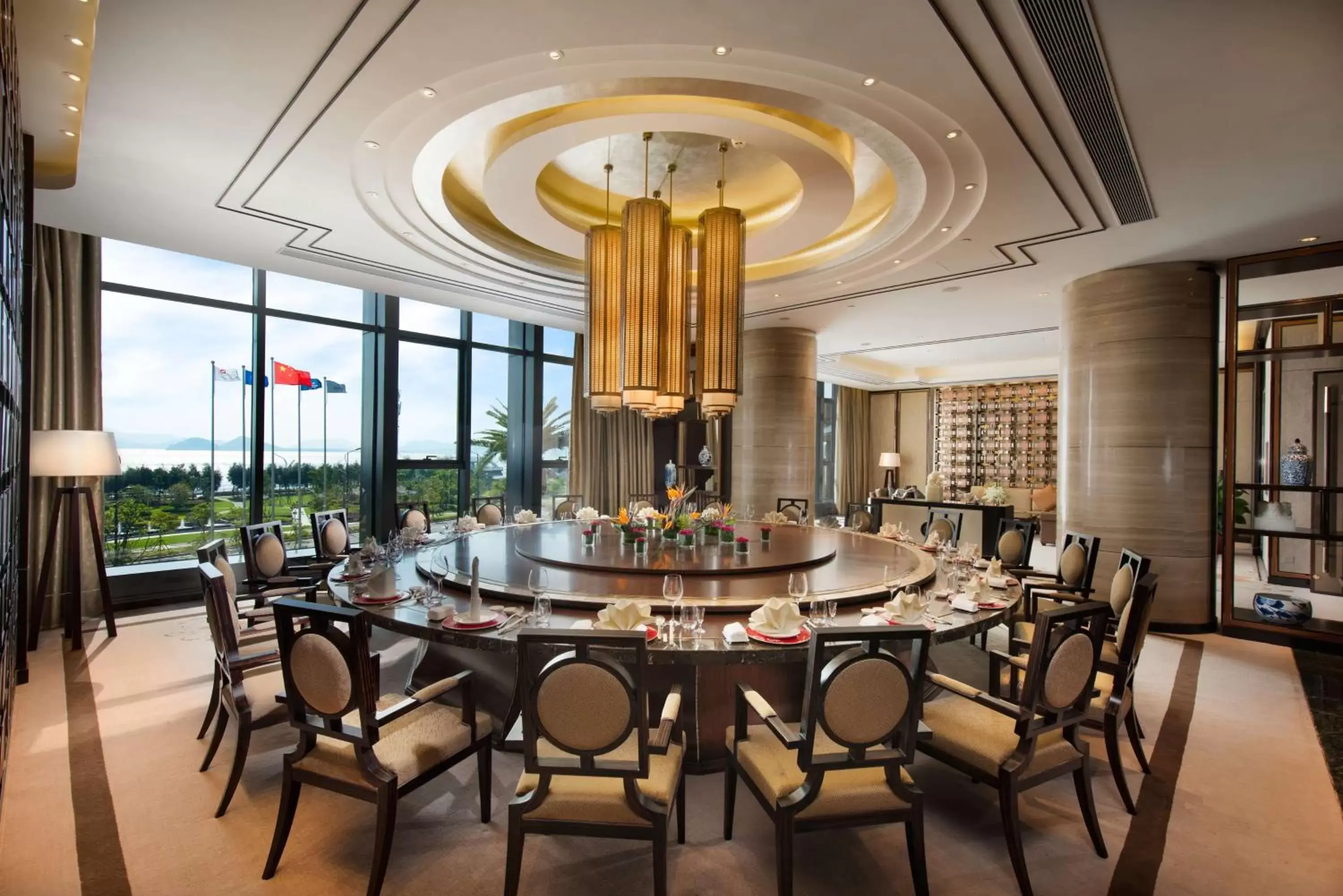 Restaurant/Places to Eat in Hilton Zhoushan