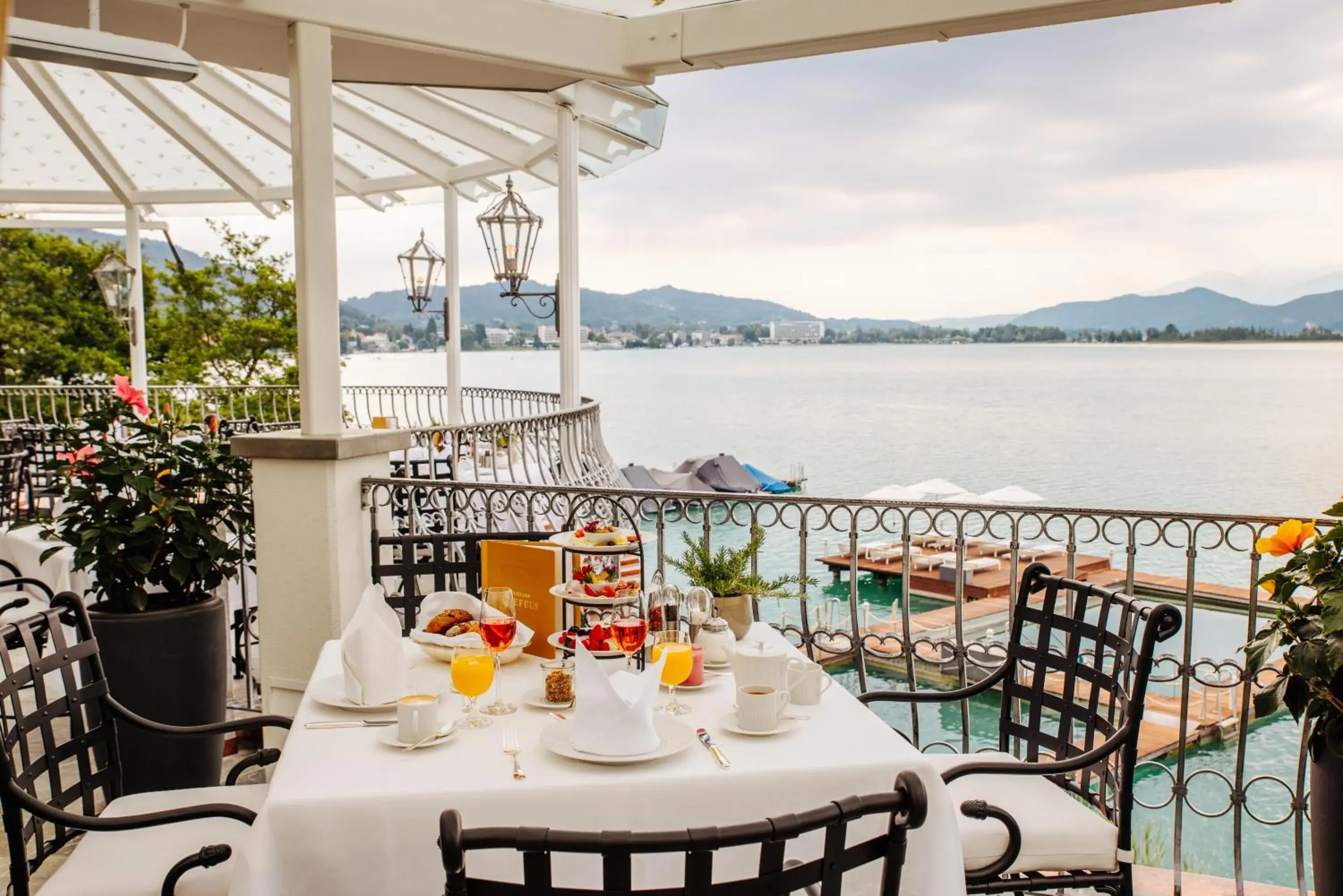 Breakfast in Hotel Schloss Seefels