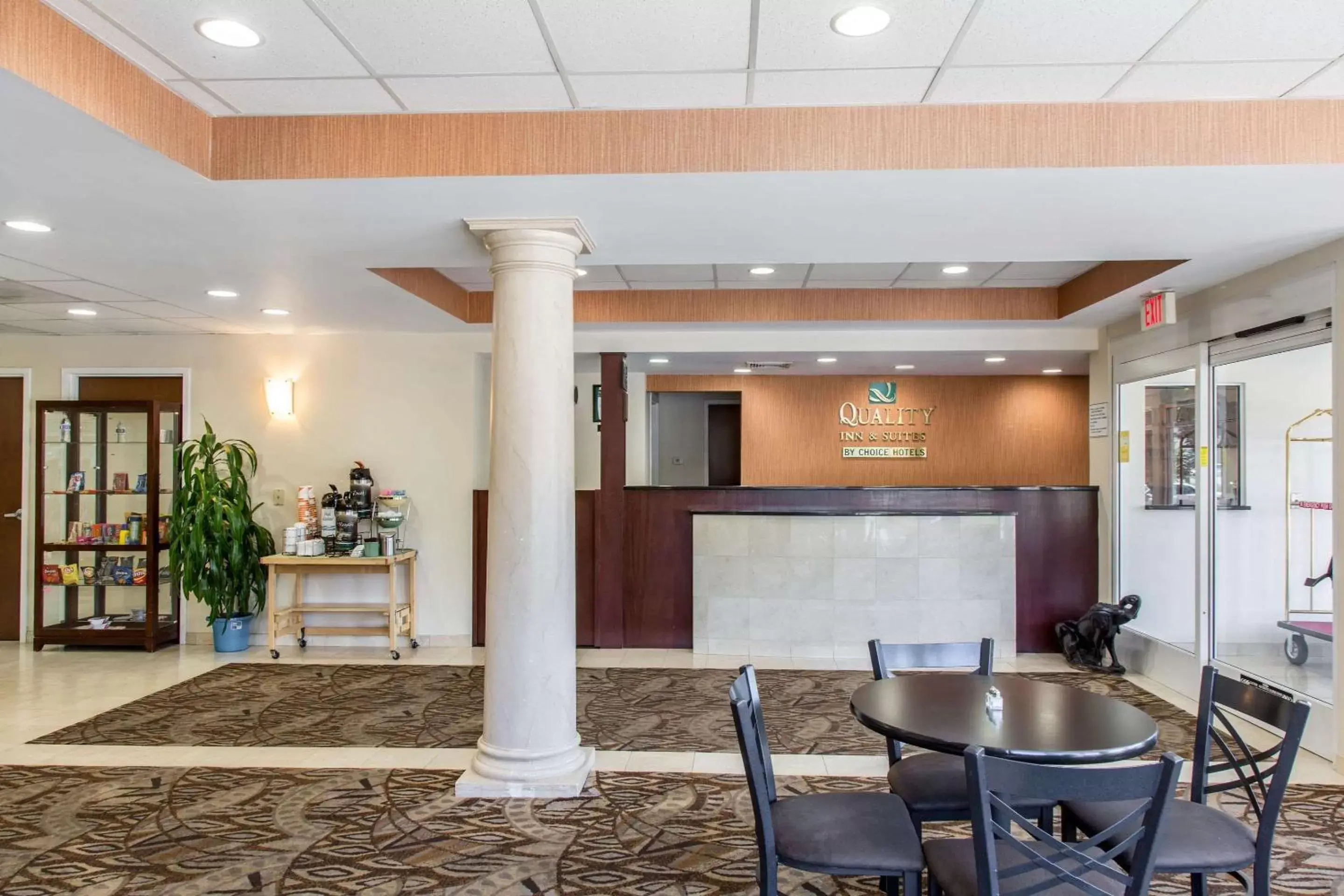 Lobby or reception in Quality Inn & Suites Danbury near University Lobby or reception in Quality Inn & Suites Danbury near University