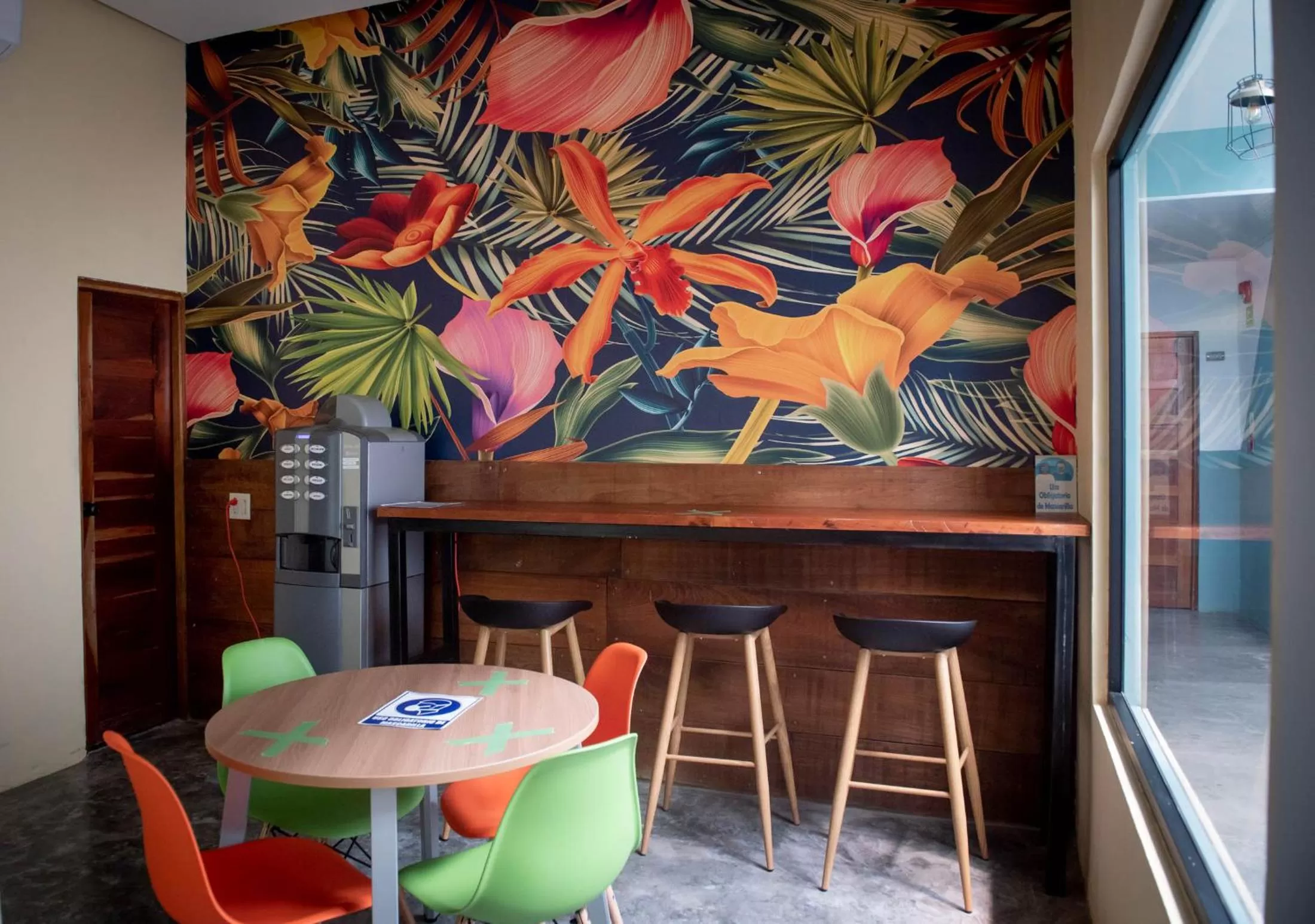 Communal lounge/ TV room in Canova