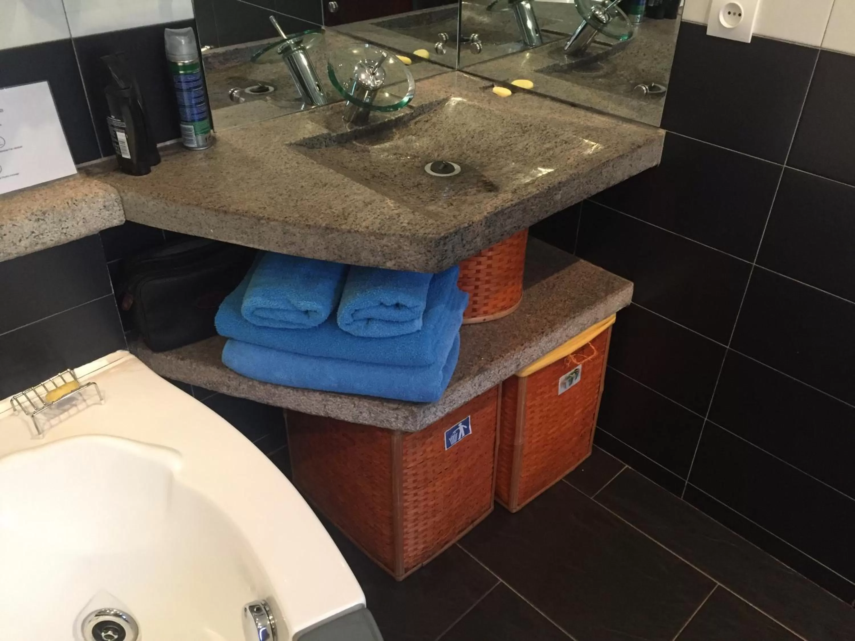 Bathroom in Belvedere Hotel