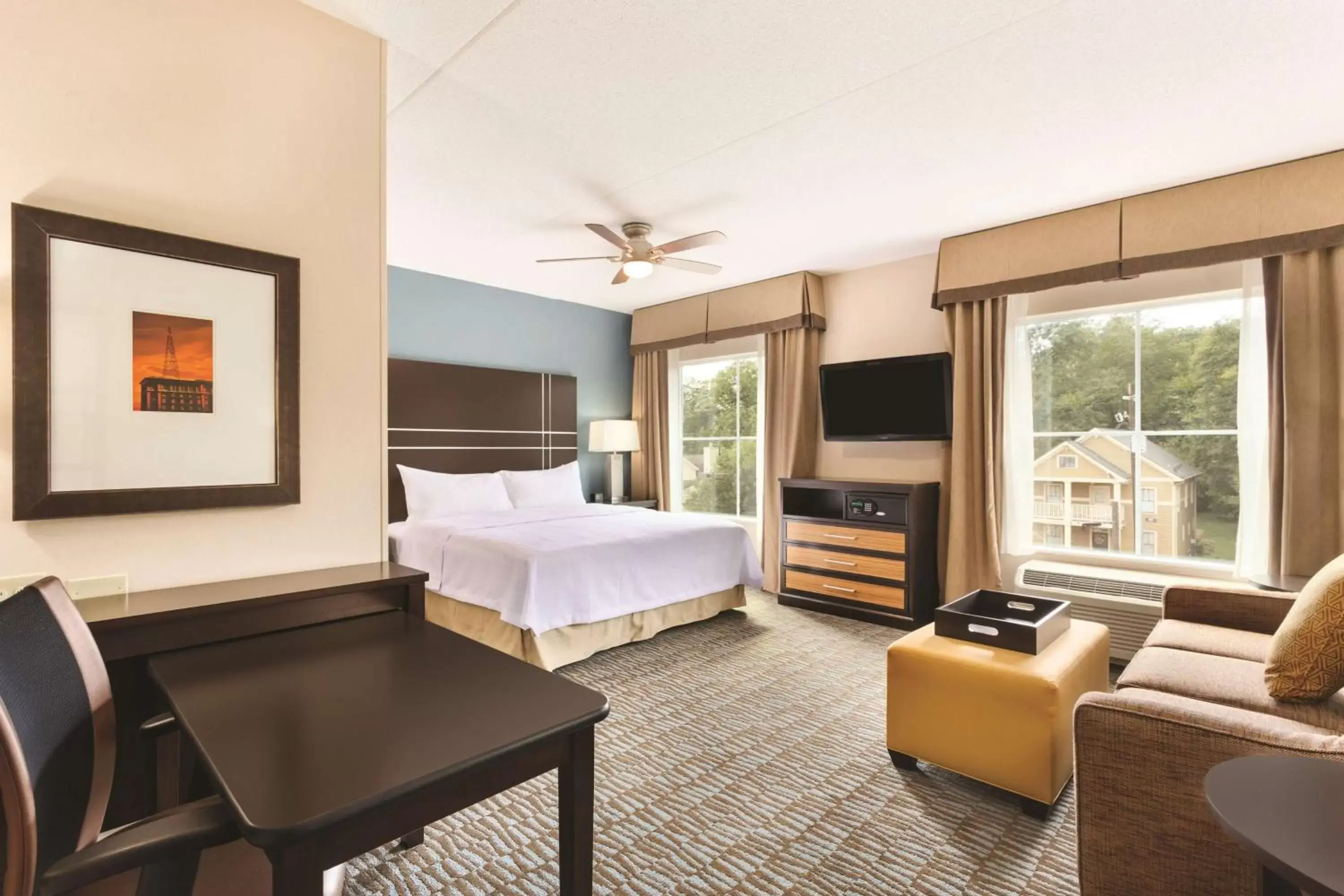 Bedroom, Seating Area in Homewood Suites Atlanta Airport North