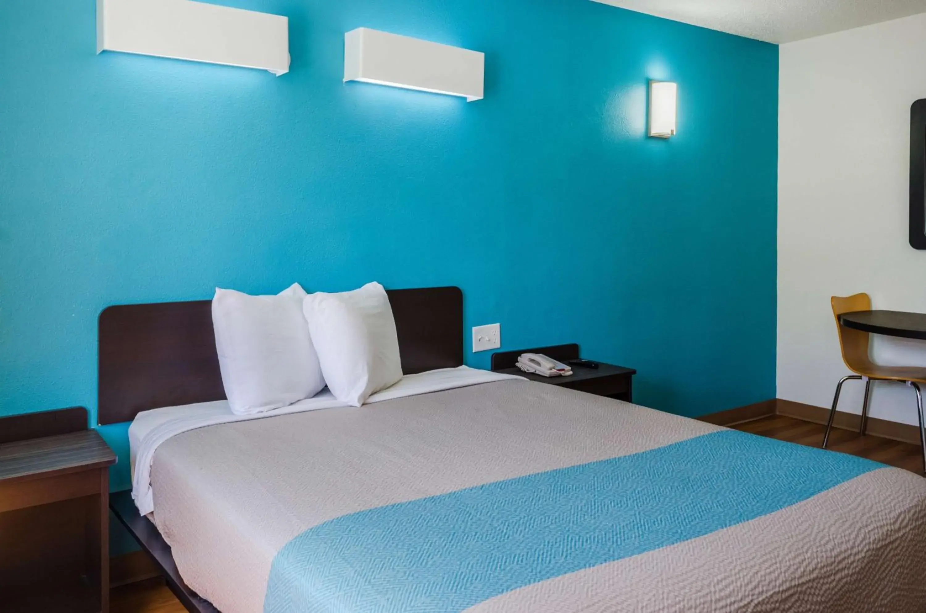 Photo of the whole room, Bed in Motel 6-Mobile, AL Photo of the whole room, Bed in Motel 6-Mobile, AL