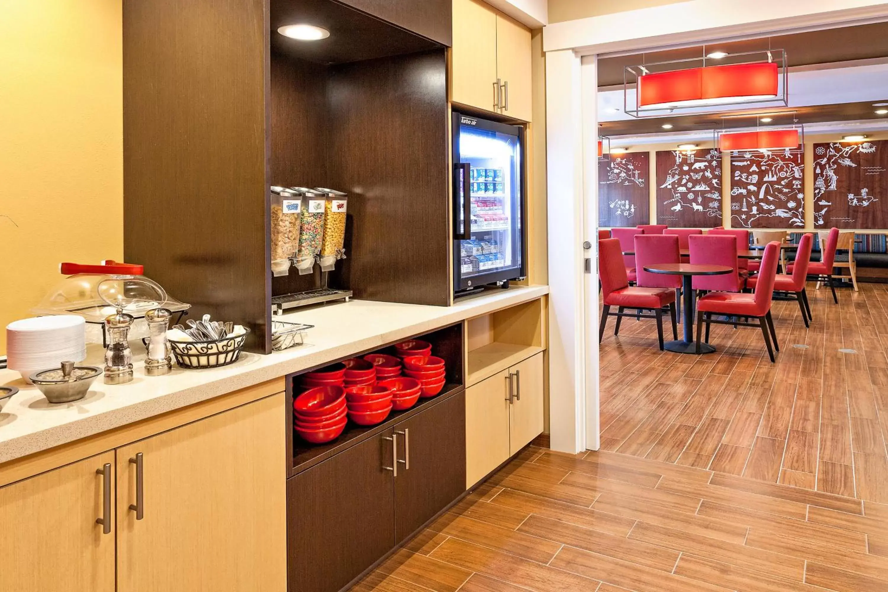 Breakfast, Restaurant/Places to Eat in TownePlace Suites by Marriott Wareham Buzzards Bay