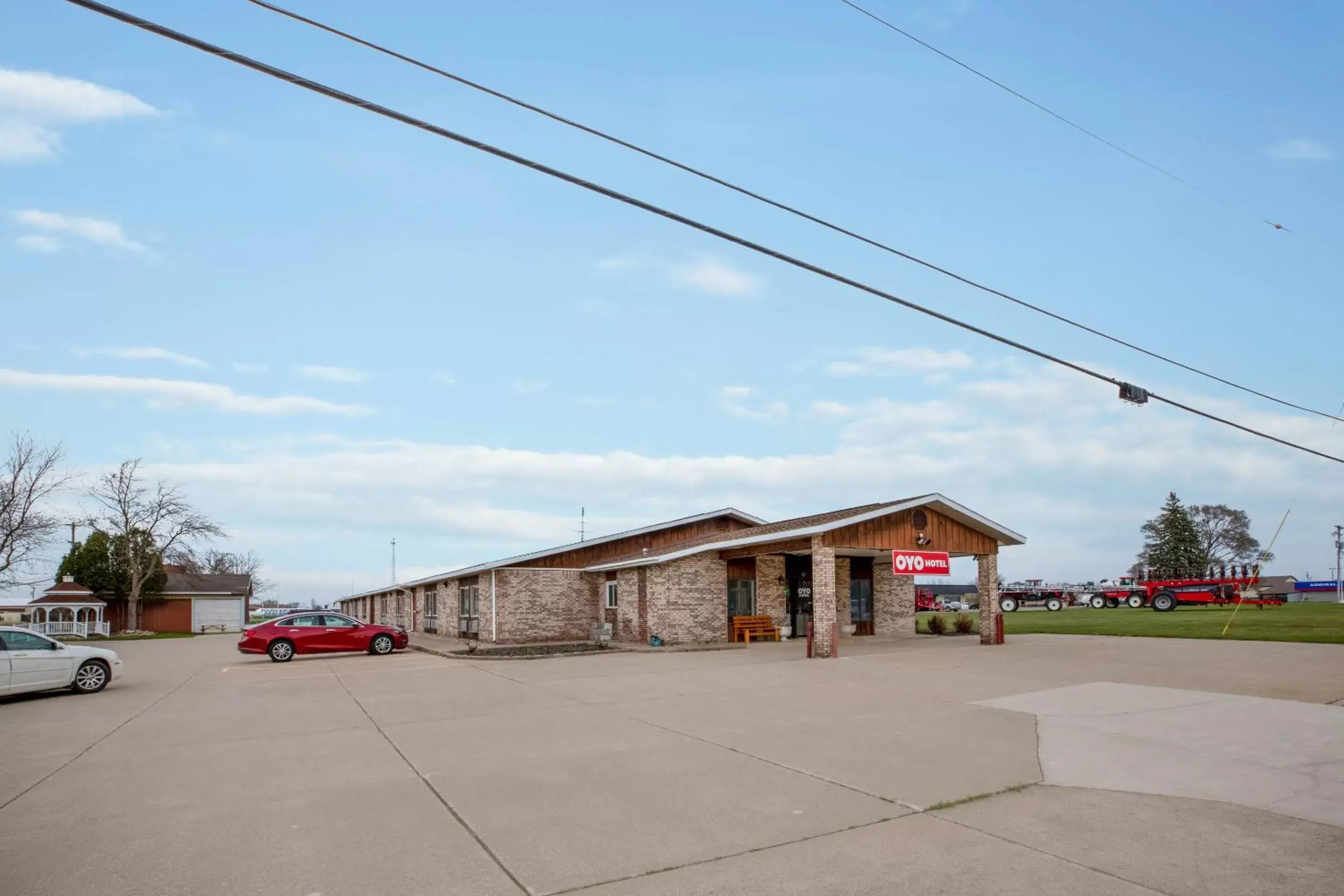 Parking, Property Building in OYO Hotel Chesaning Route 52 & Hwy 57