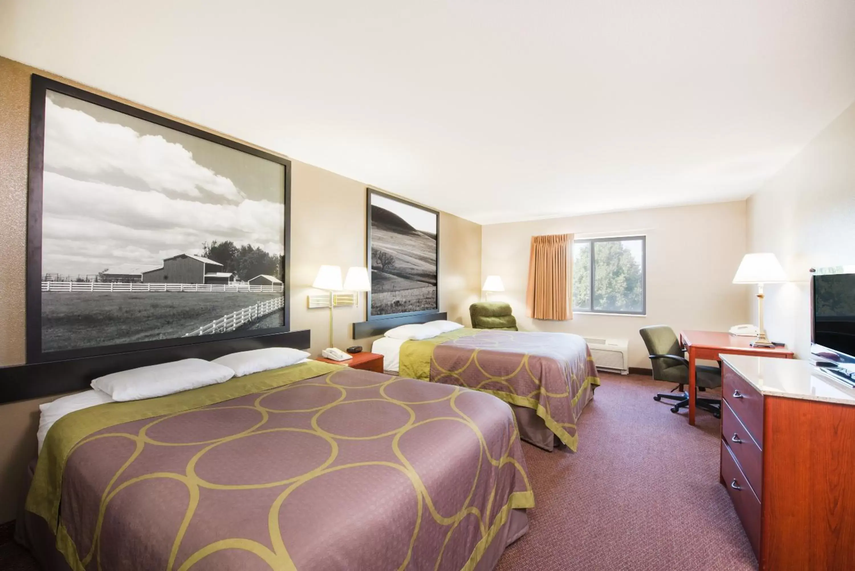 Queen Room with Two Queen Beds - Non-Smoking in Super 8 by Wyndham Iola KS Queen Room with Two Queen Beds - Non-Smoking in Super 8 by Wyndham Iola KS