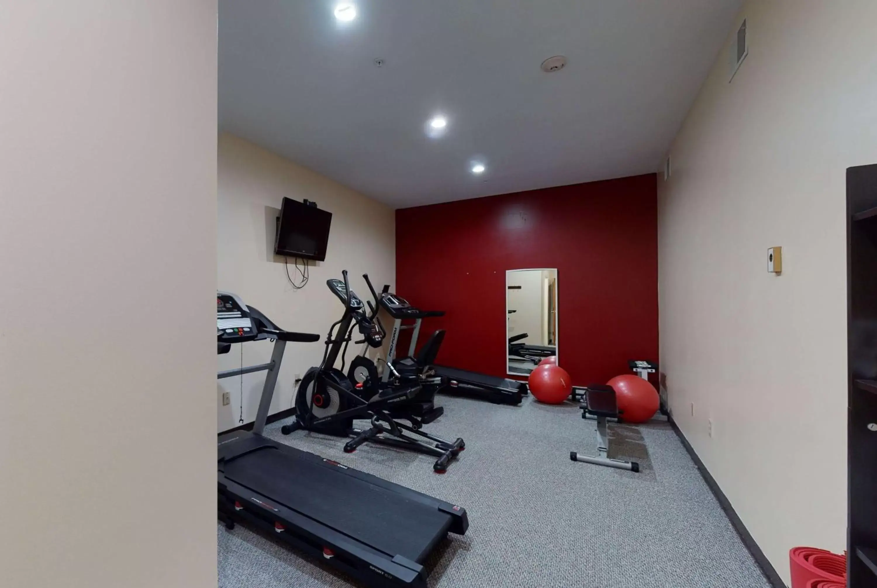 Activities, Fitness Center/Facilities in Ramada by Wyndham Strasburg - Shenandoah Valley