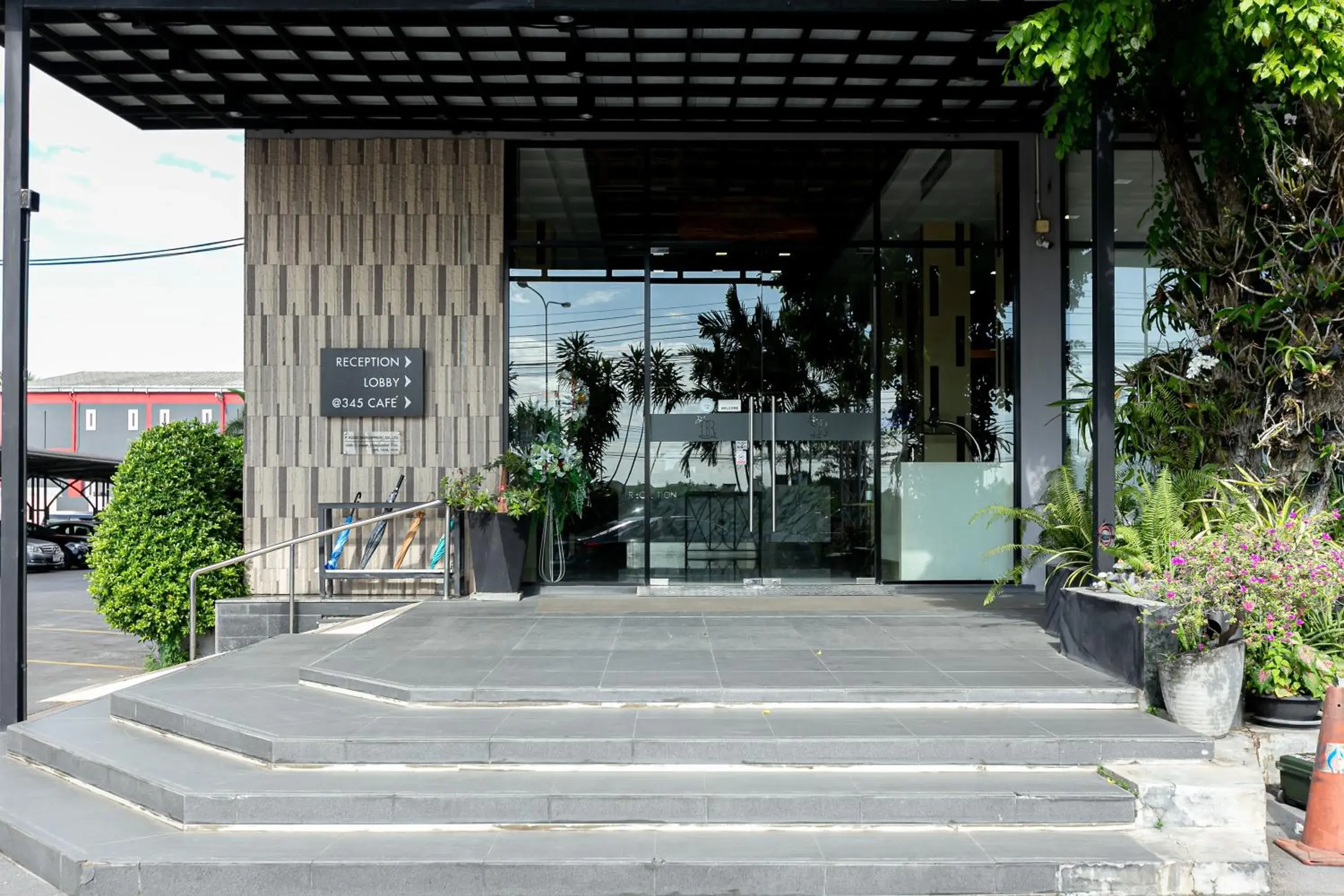 Property building, Facade/Entrance in Grand Ratchapruek Hotel