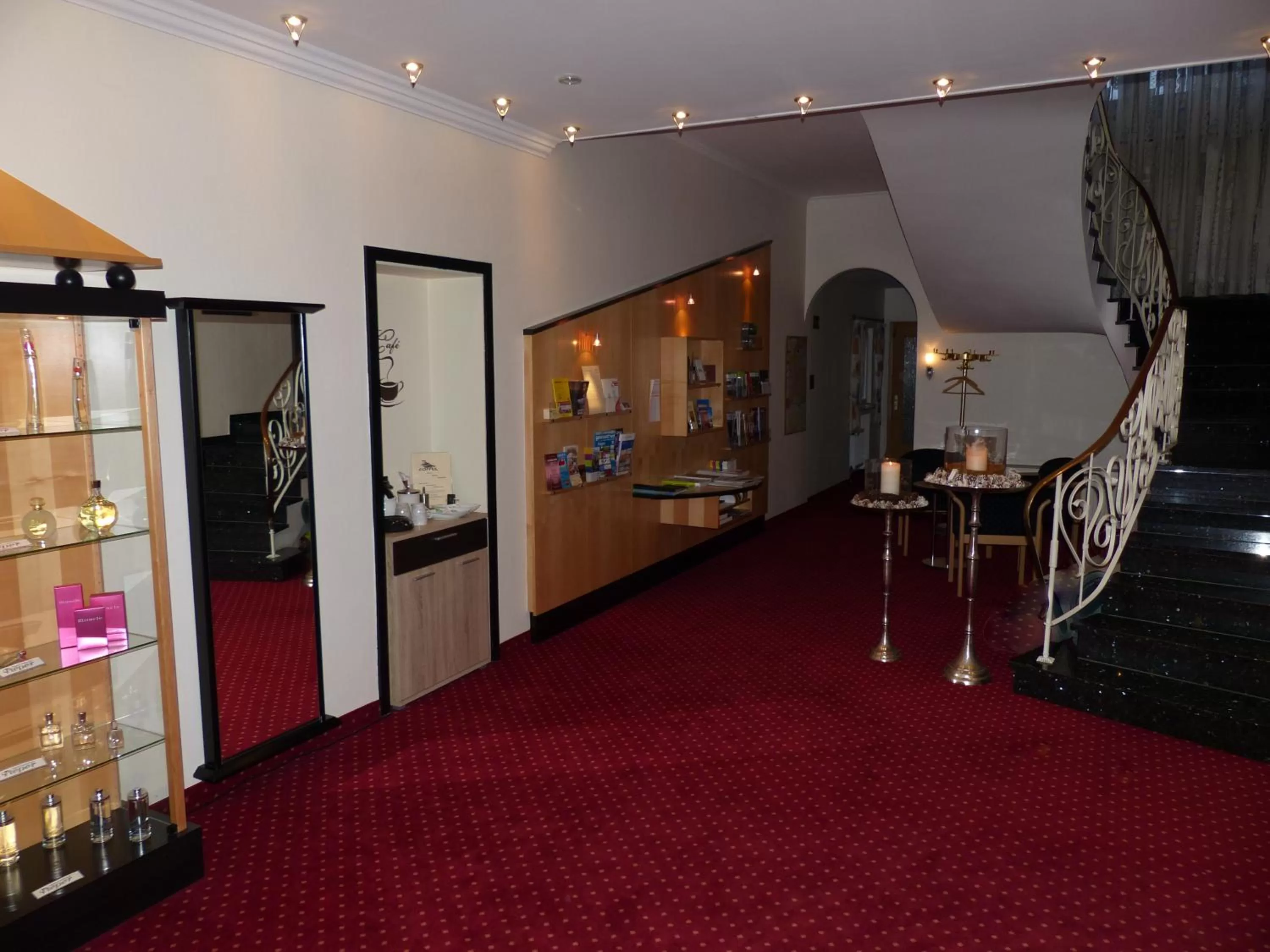 Lobby or reception in City Hotel by celina