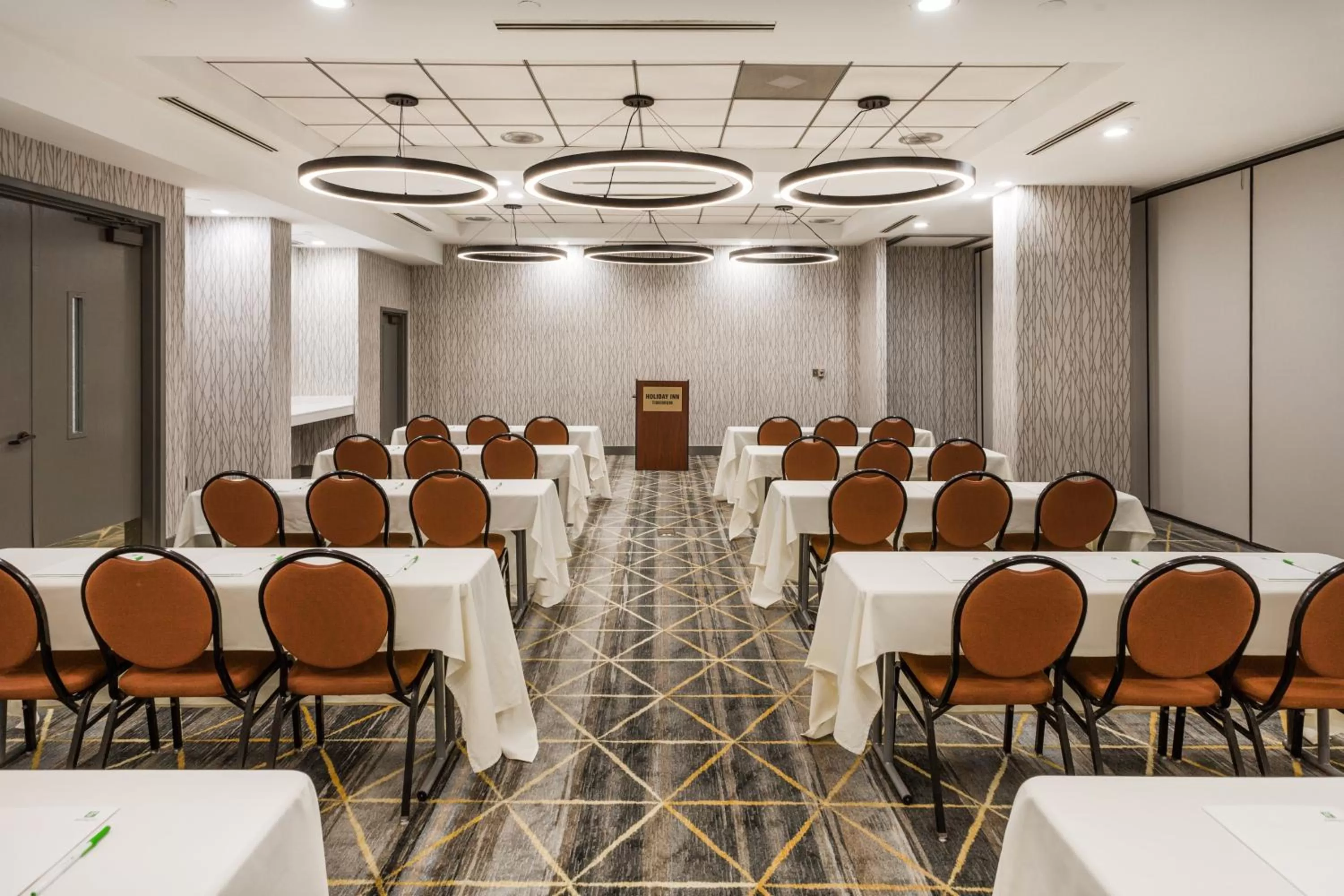 Meeting/conference room in Holiday Inn Timonium by IHG