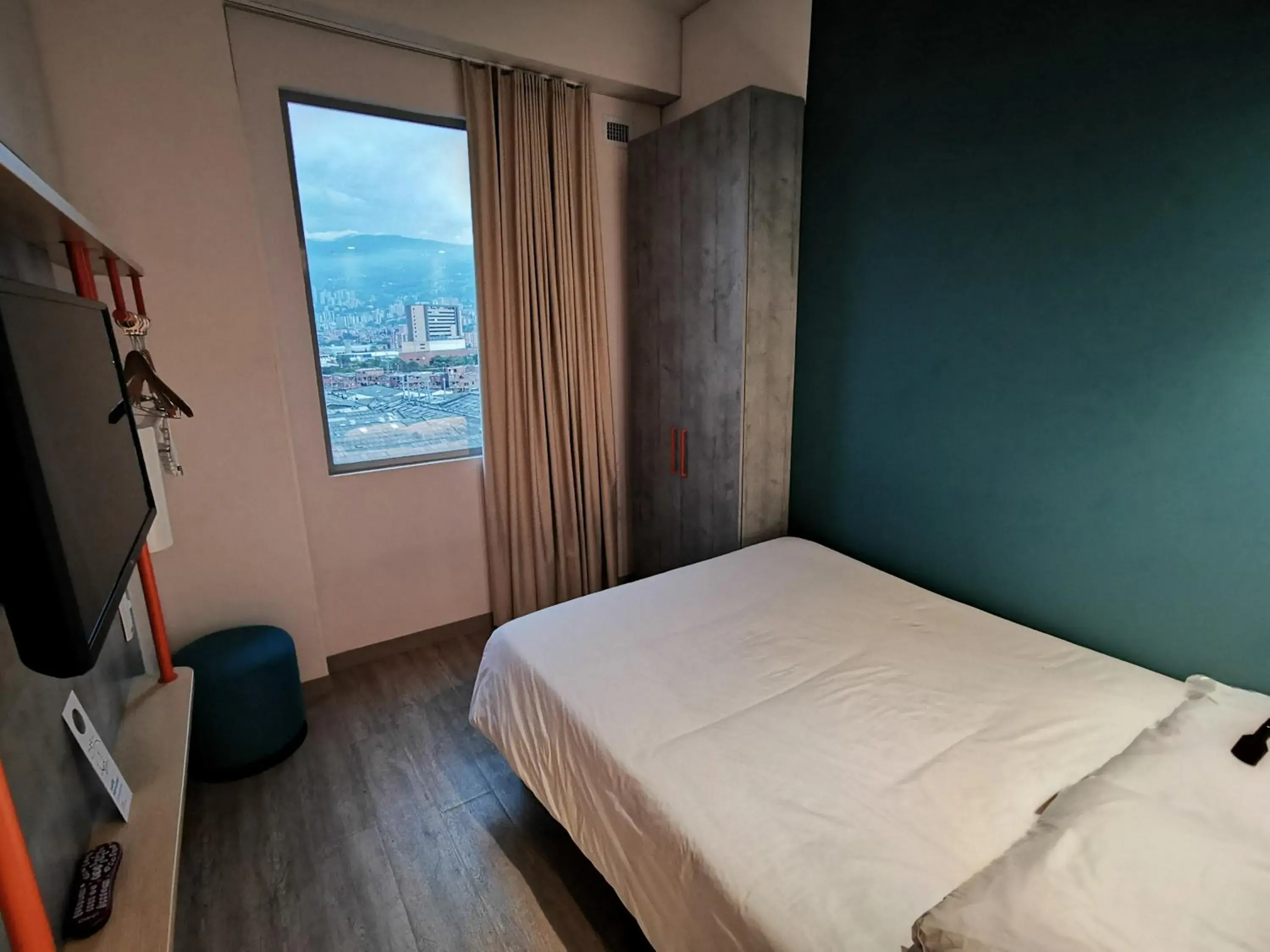 Bed in Ibis Budget Itagui