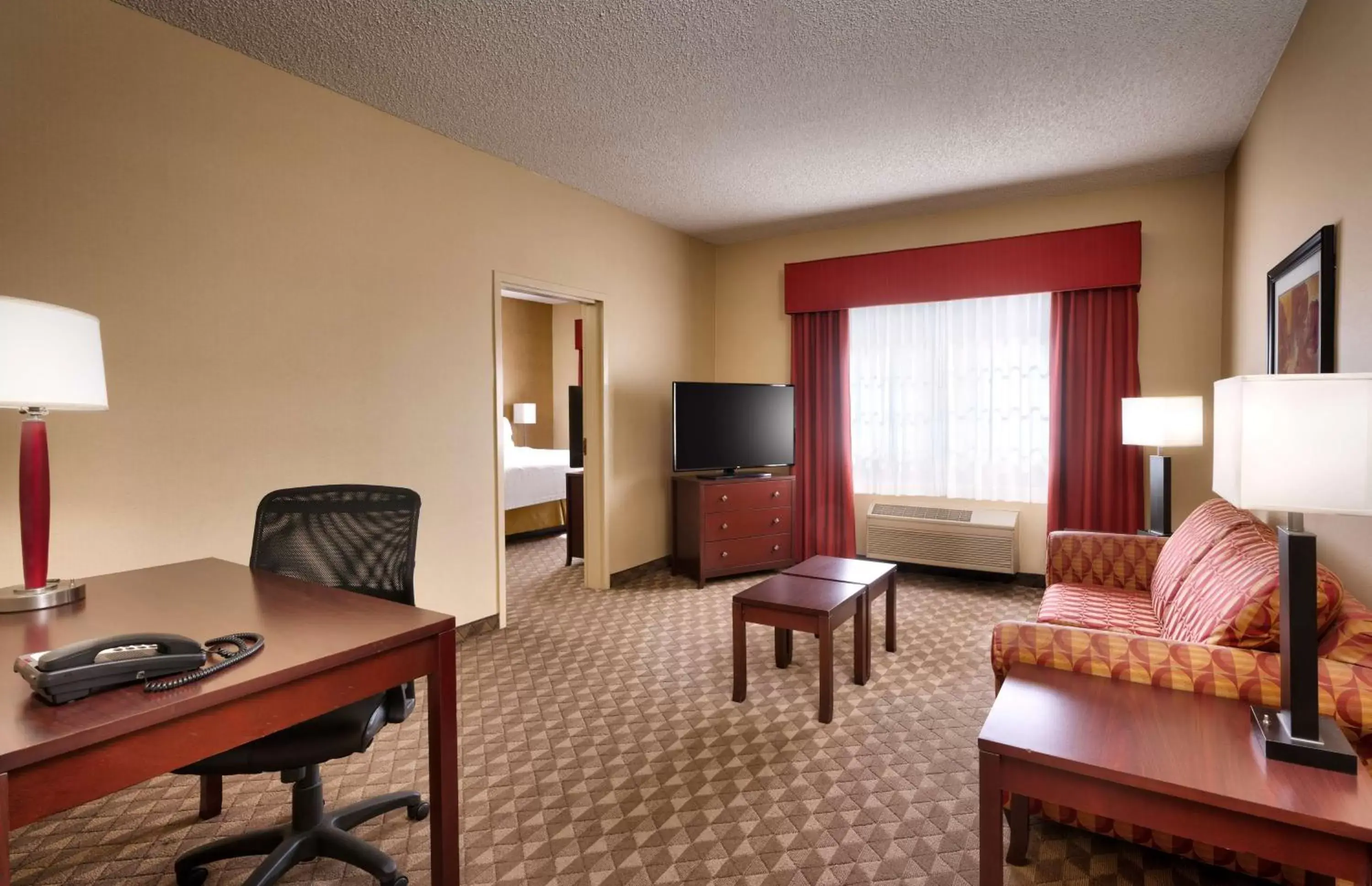 Photo of the whole room, Seating Area in Best Western Downtown Phoenix
