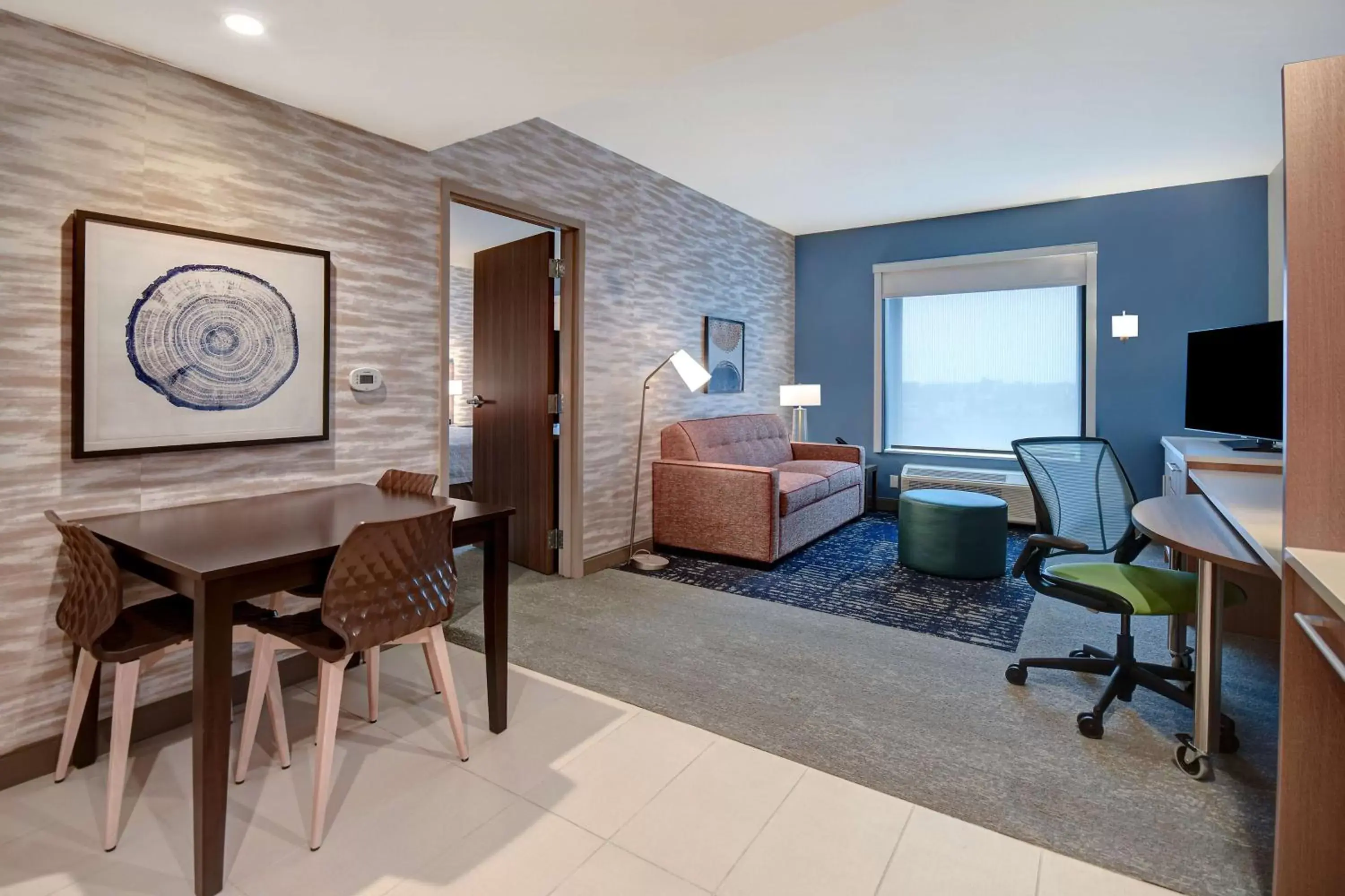 Living room in Home2 Suites By Hilton Detroit-Troy, Mi