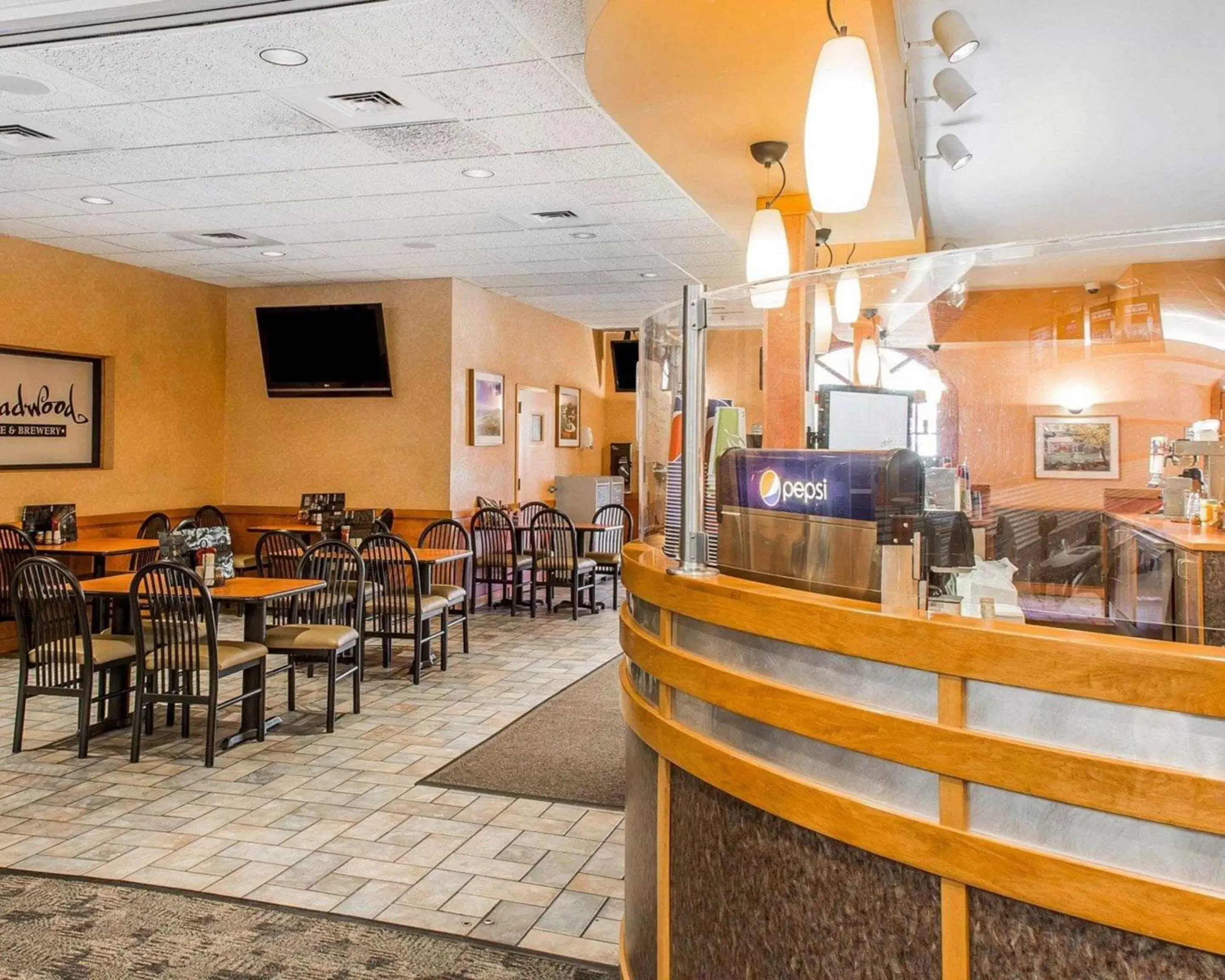 Restaurant/Places to Eat in Comfort Inn Boston