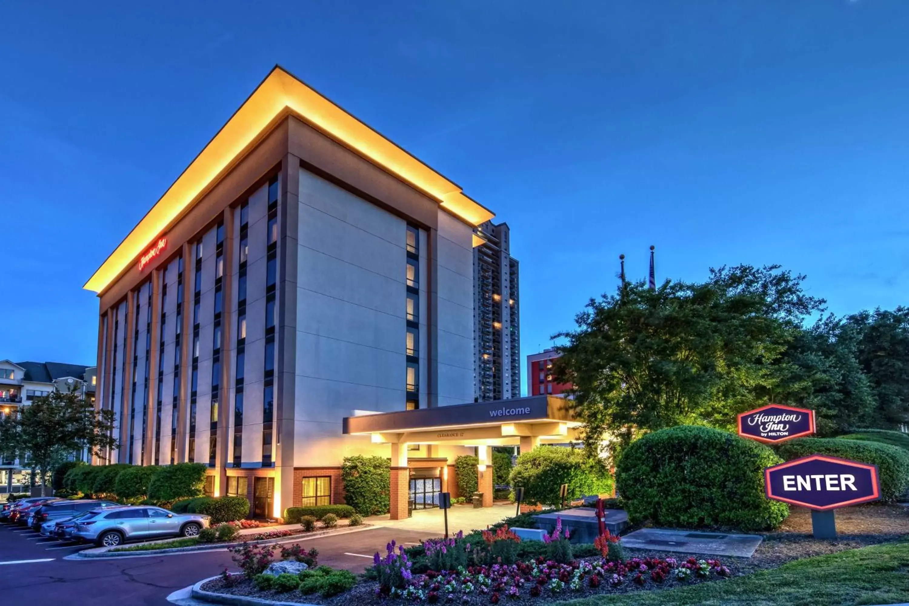 Property Building in Hampton Inn Atlanta Perimeter Center