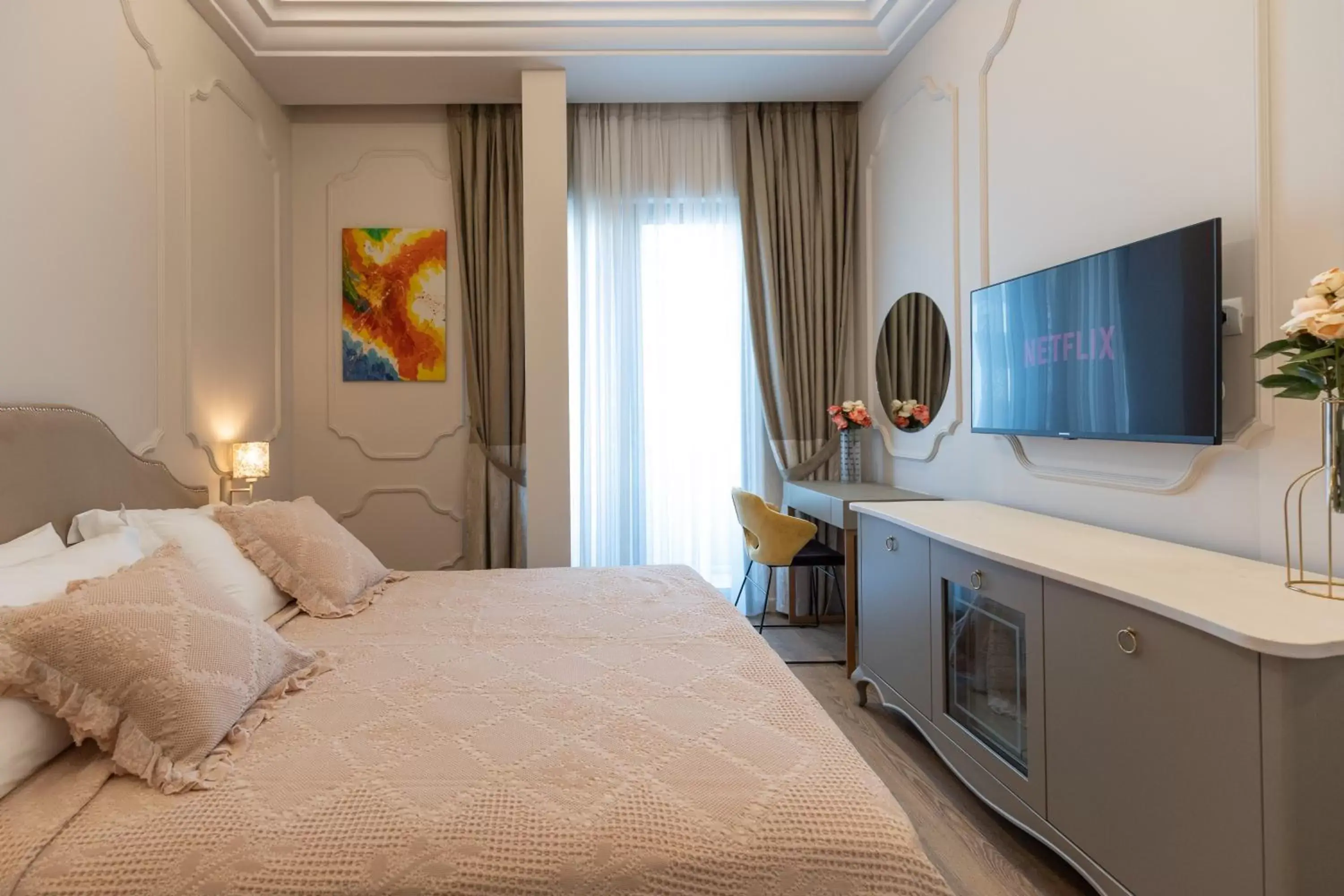 Large Double Room in Hotel Boutique Vila 135 Large Double Room in Hotel Boutique Vila 135