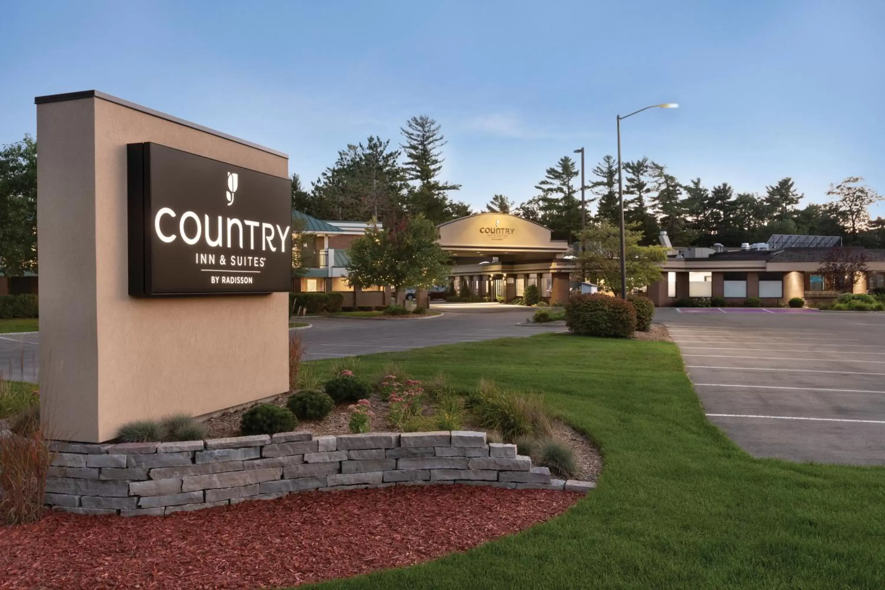 Property logo or sign, Property Building in Country Inn & Suites by Radisson, Traverse City, MI