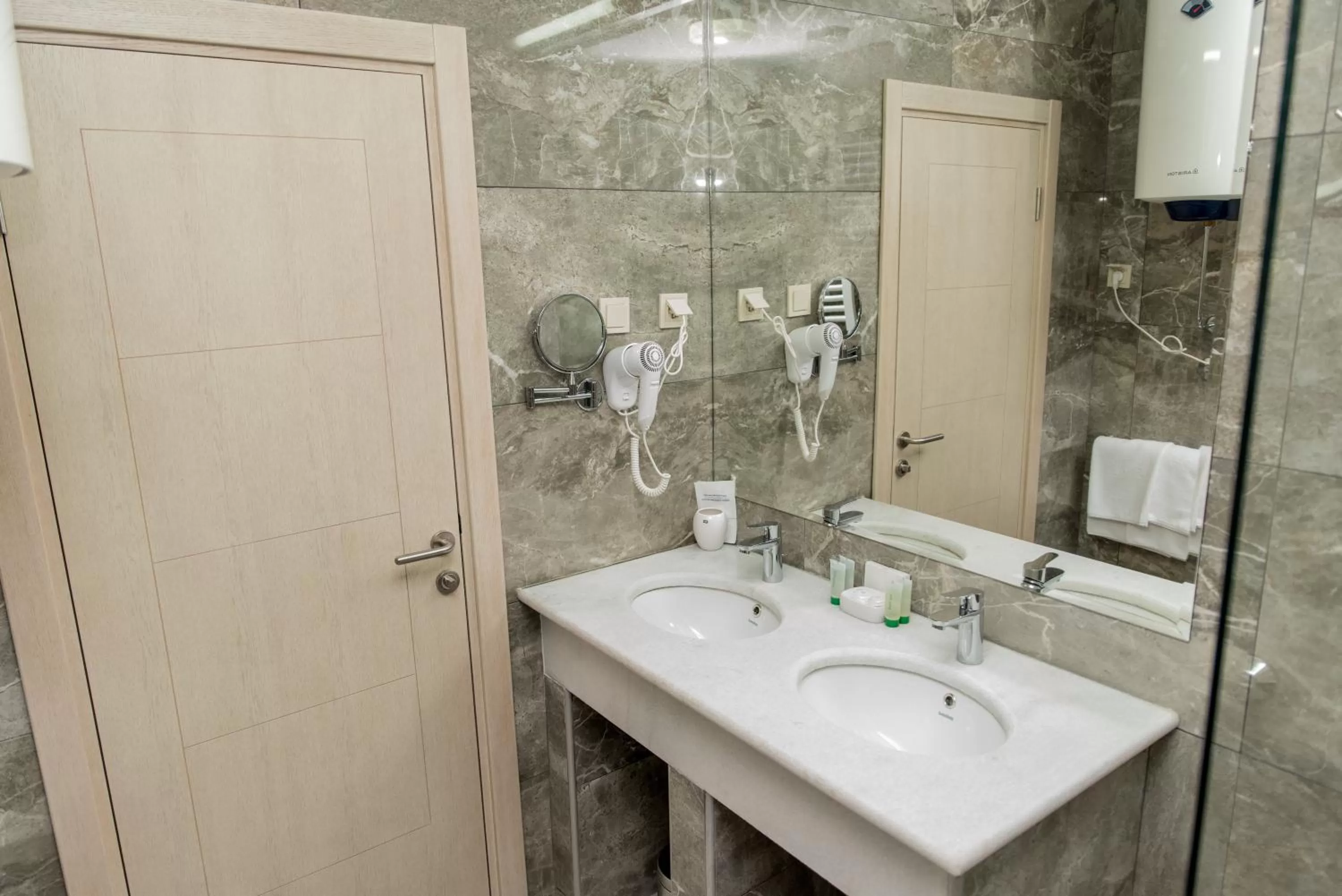Bathroom in Hotel Crnogorska Kuća