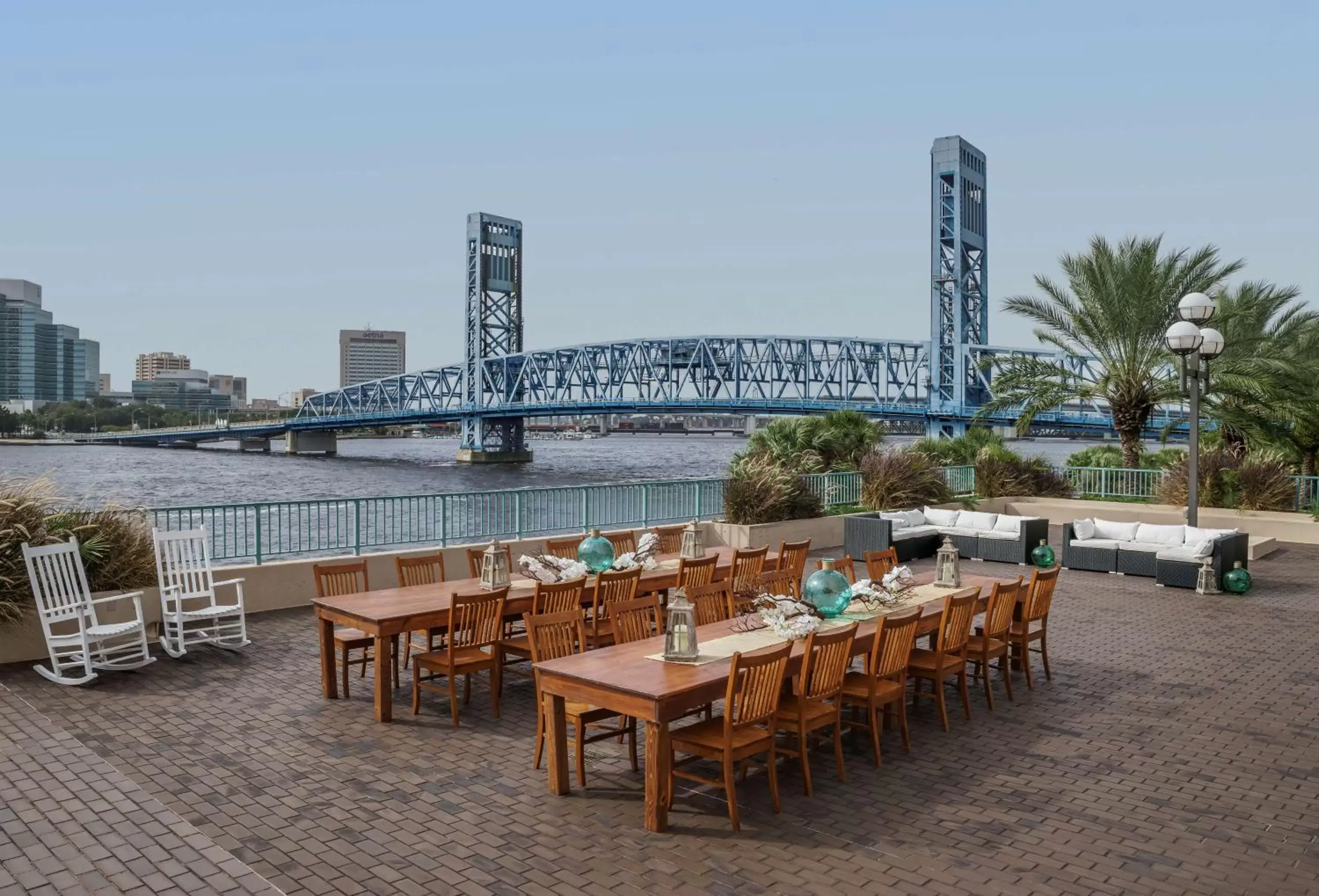 Property building, Restaurant/Places to Eat in Hyatt Regency Jacksonville Riverfront