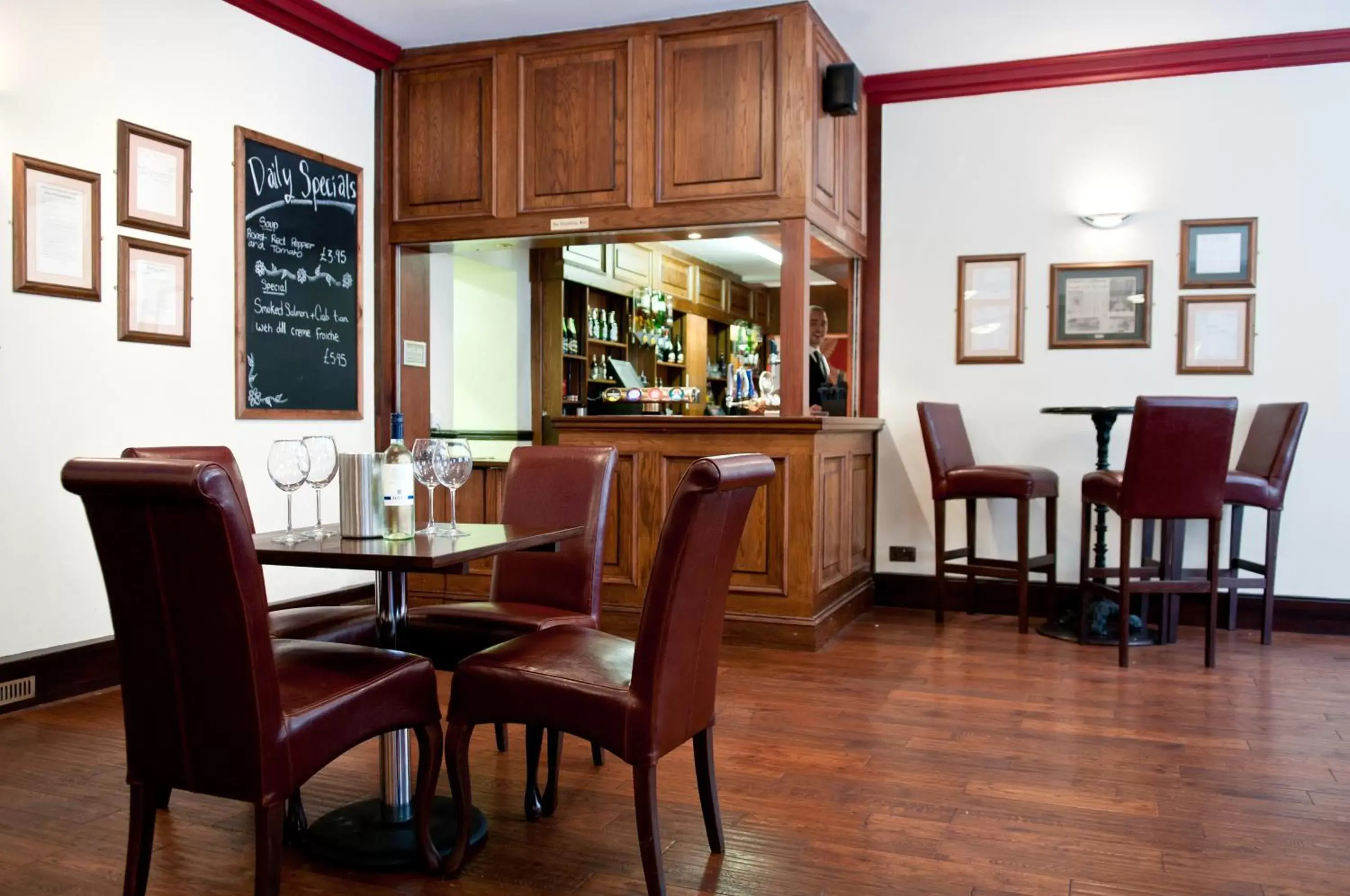 Lounge or bar, Restaurant/Places to Eat in Wortley Hall Sheffield
