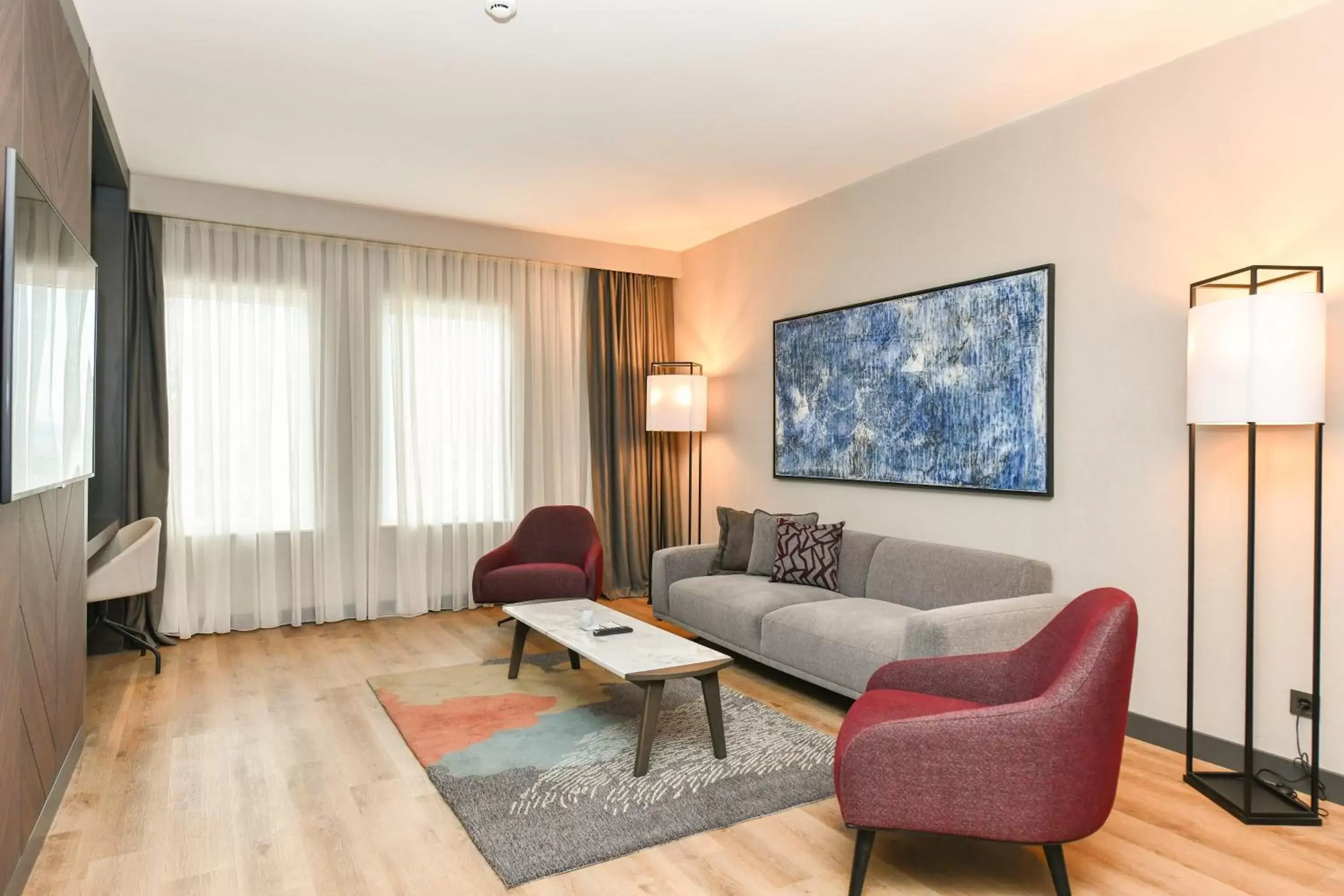 Bedroom, Seating Area in Crowne Plaza Ankara, an IHG Hotel