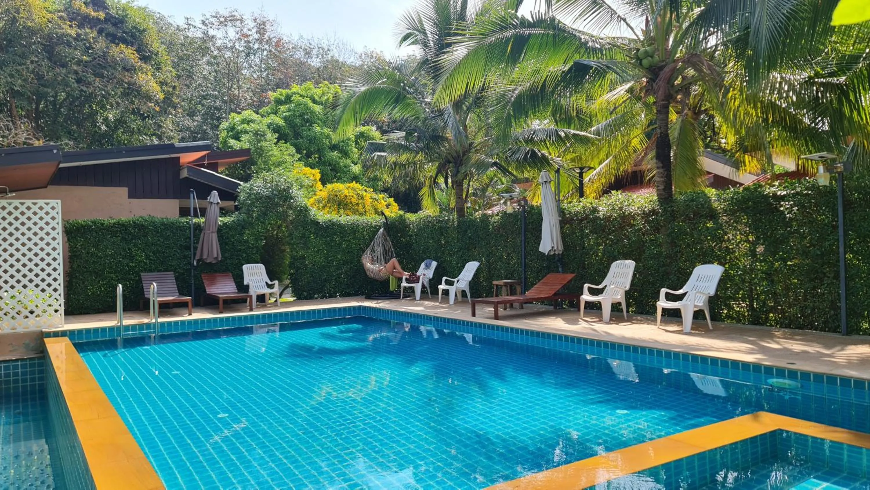 Baan Suan Rim Klong Resort