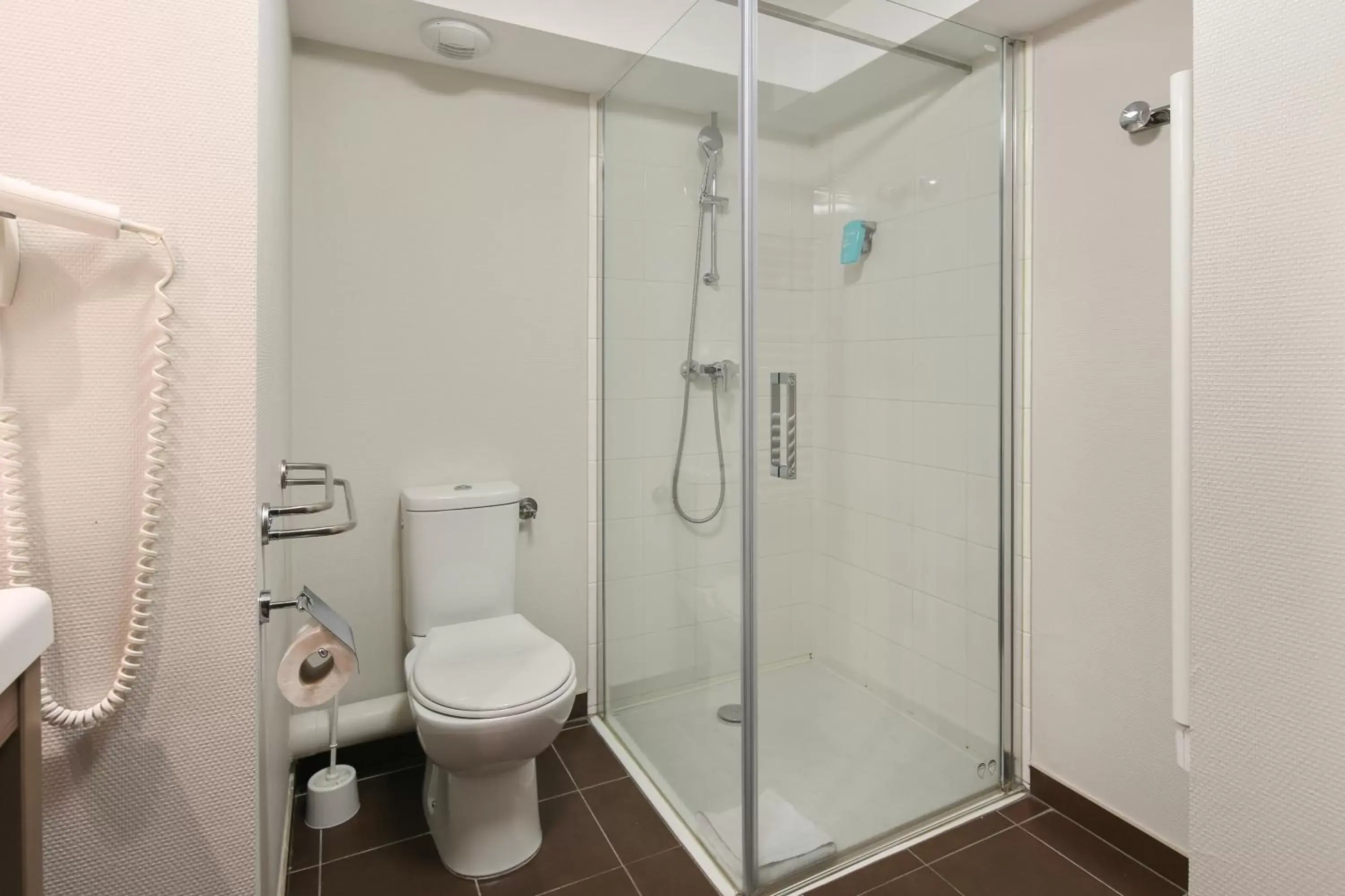 Shower, Bathroom in Appart’City Confort Reims Centre