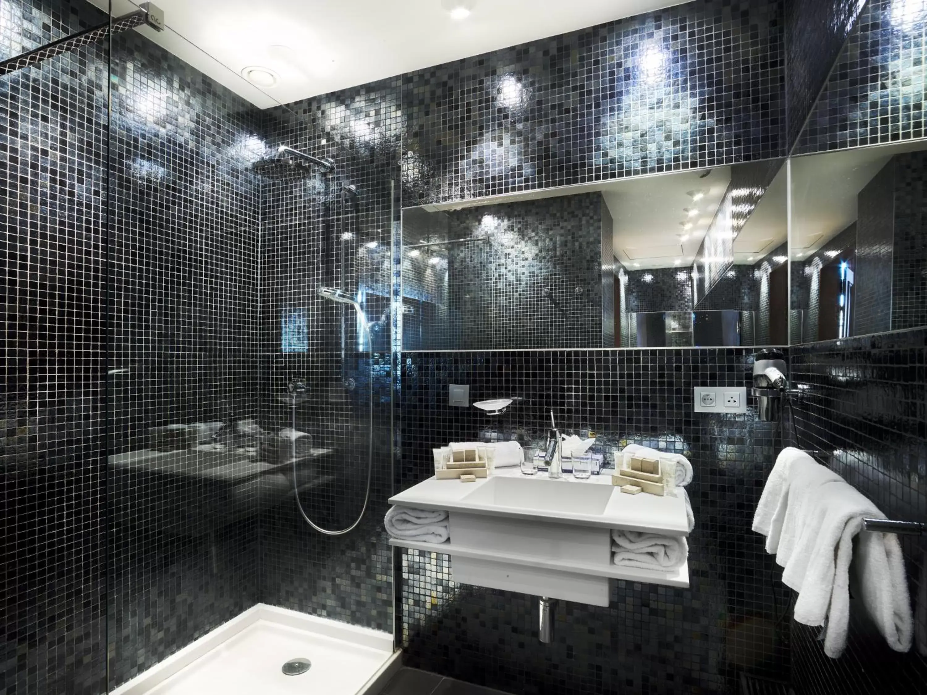 Bathroom in Van Der Valk Sélys Liège Hotel & Spa