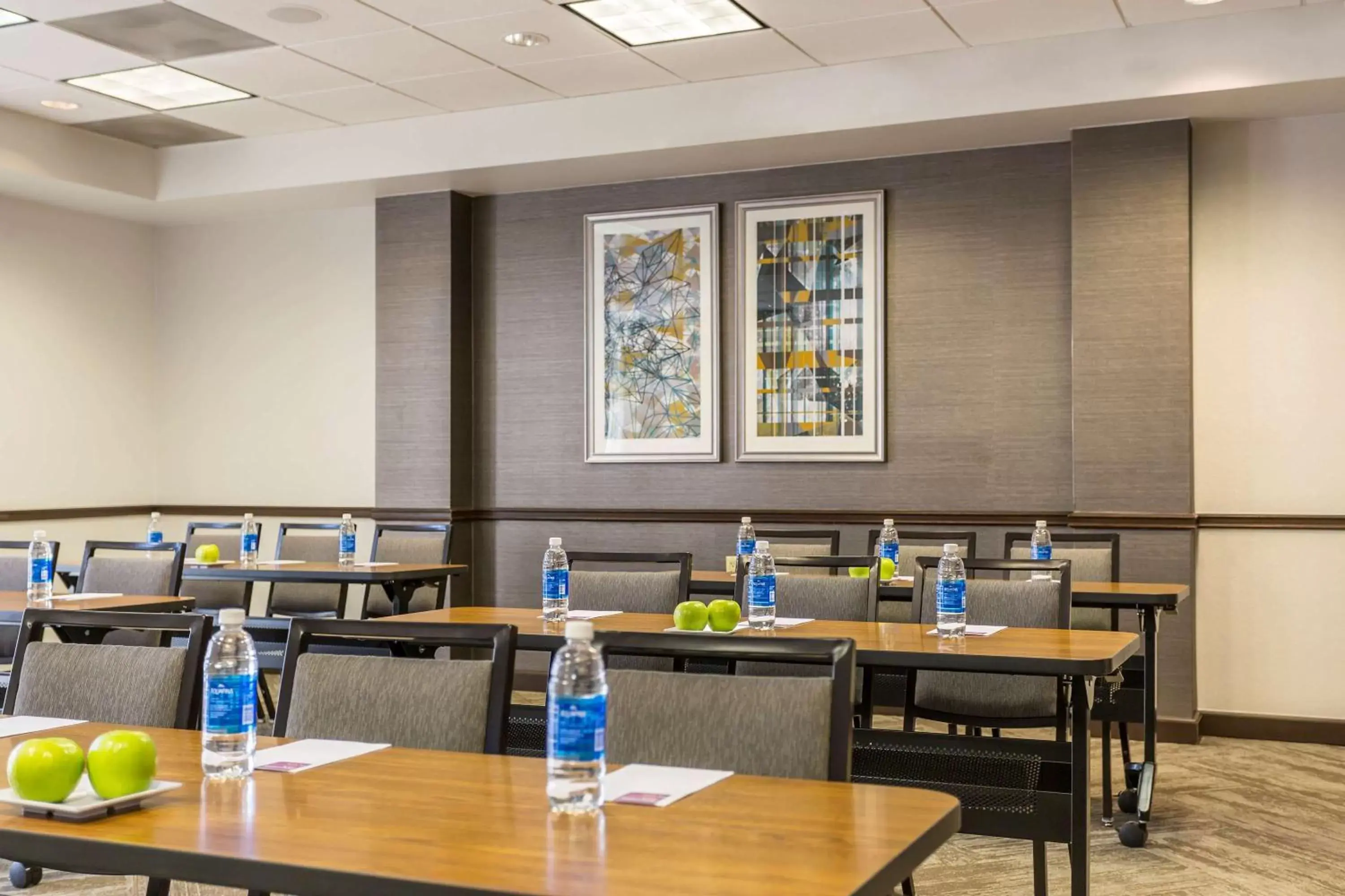 Meeting/conference room, Restaurant/Places to Eat in Hyatt Place Phoenix-North