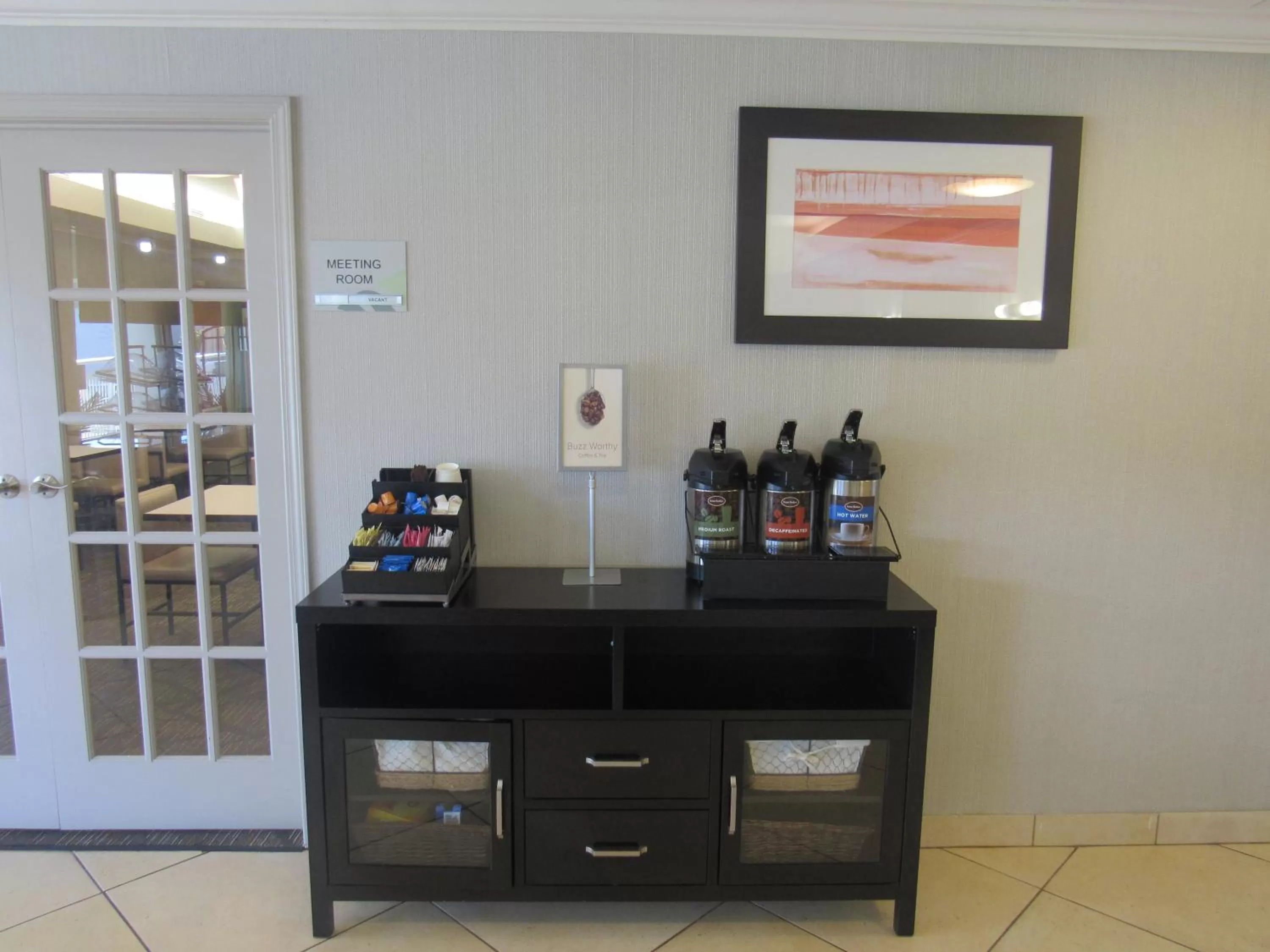 Food and drinks in Wingate by Wyndham Shreveport Airport