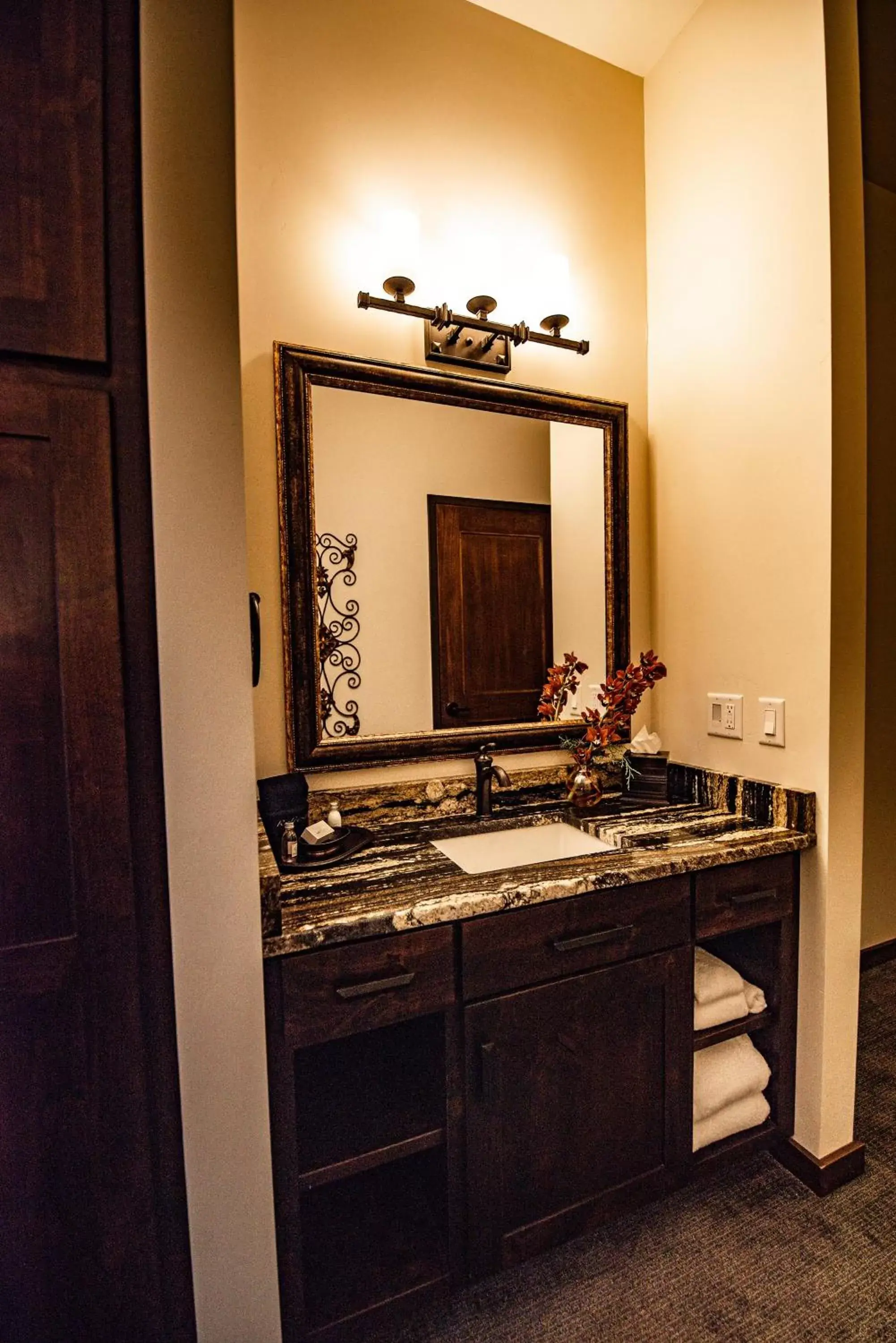 Bathroom in Elk Country Inn