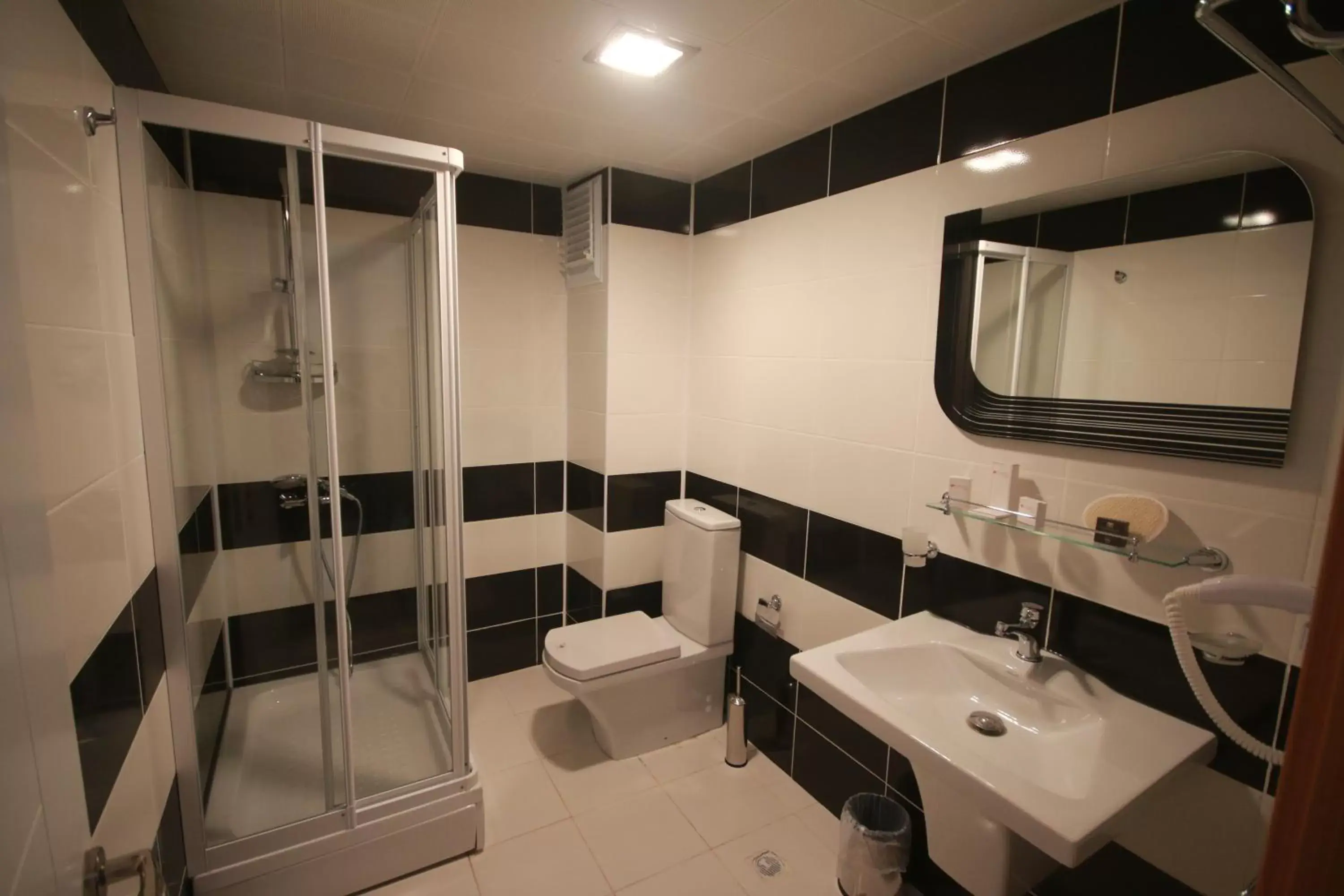 Bathroom in Trakya City Hotel