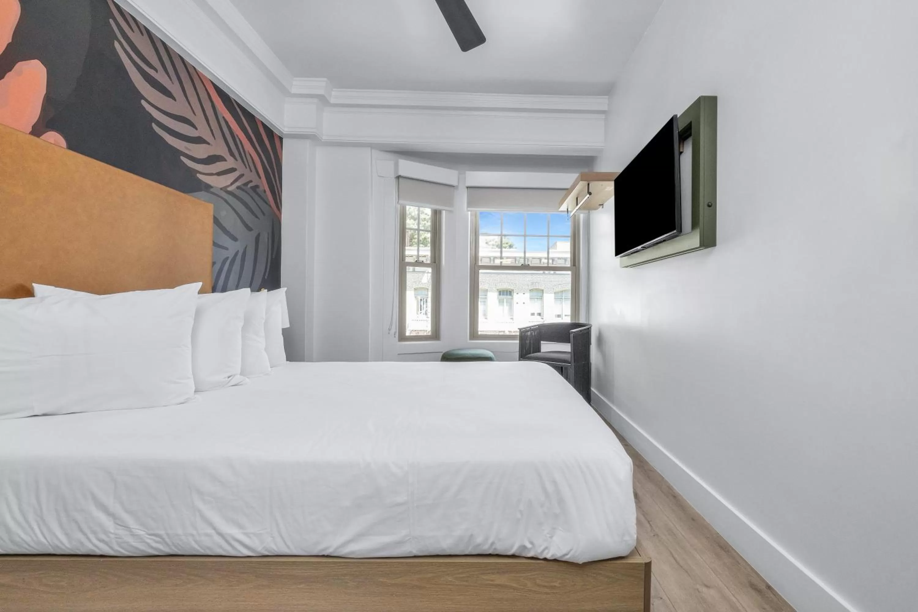 Bedroom, Bed in Nob Hill Hotel