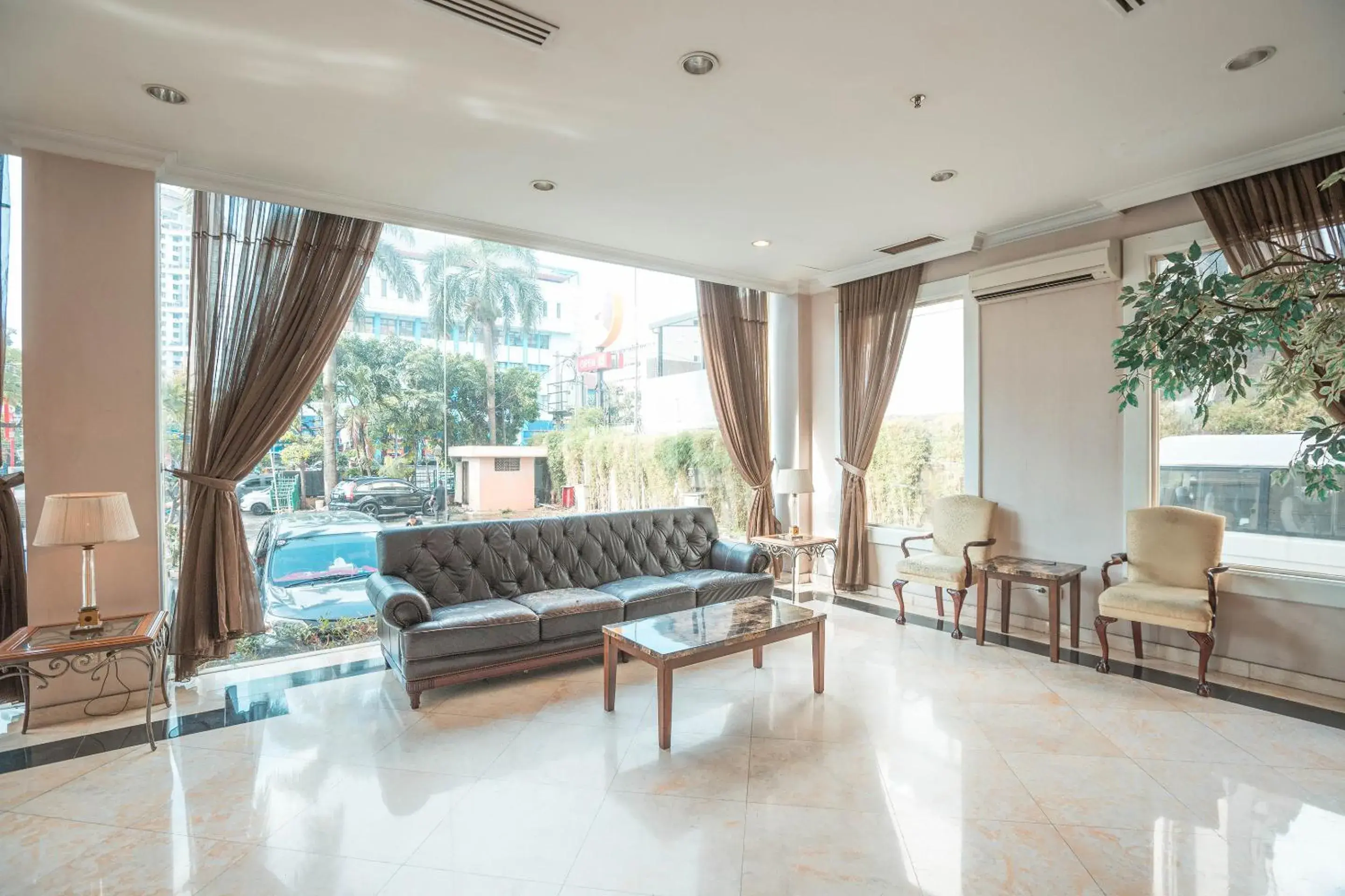 Lobby or reception, Seating Area in Hotel Bulevar Tanjung Duren Jakarta