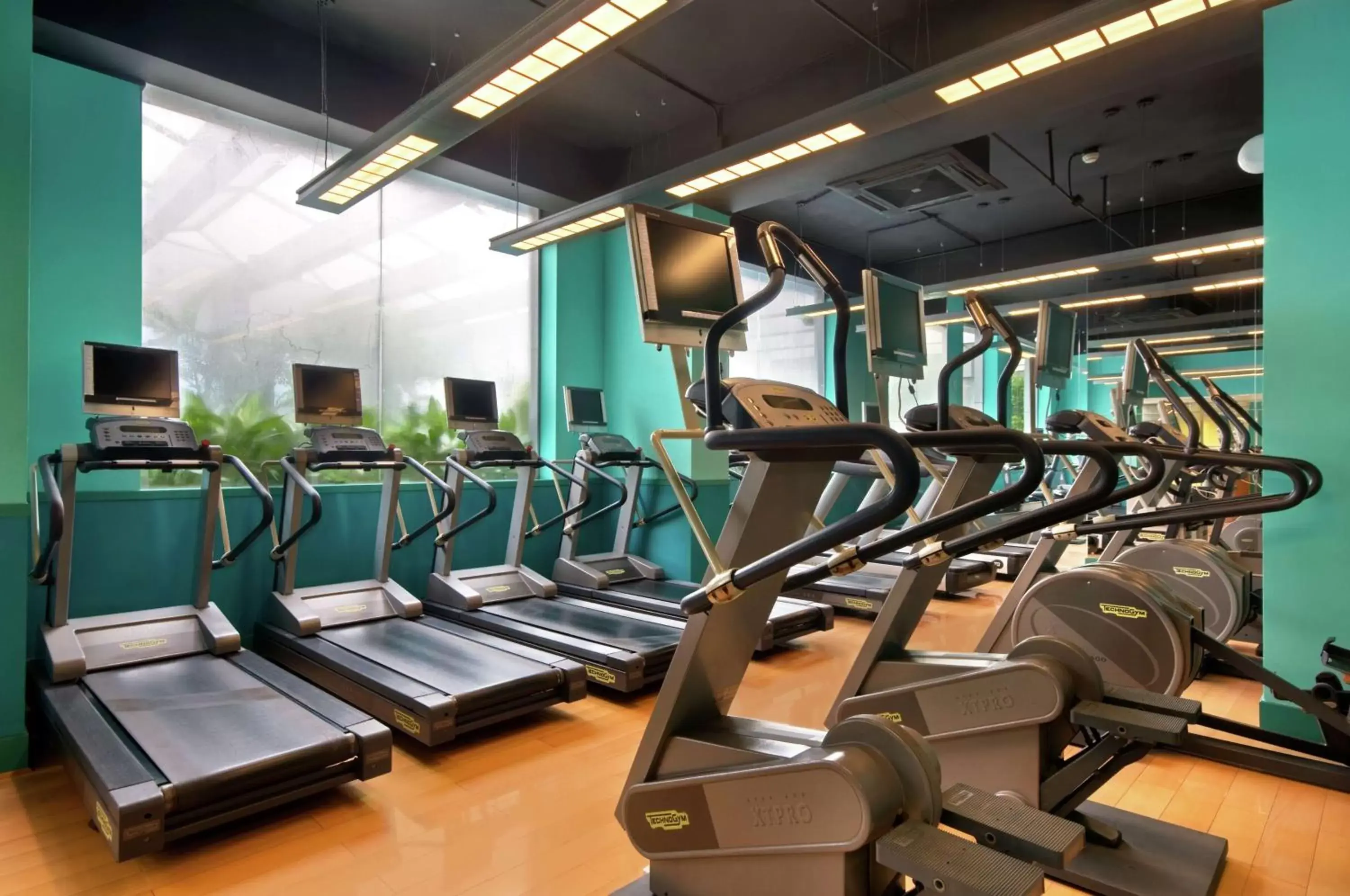 Fitness centre/facilities in Hilton Chongqing Fitness centre/facilities in Hilton Chongqing