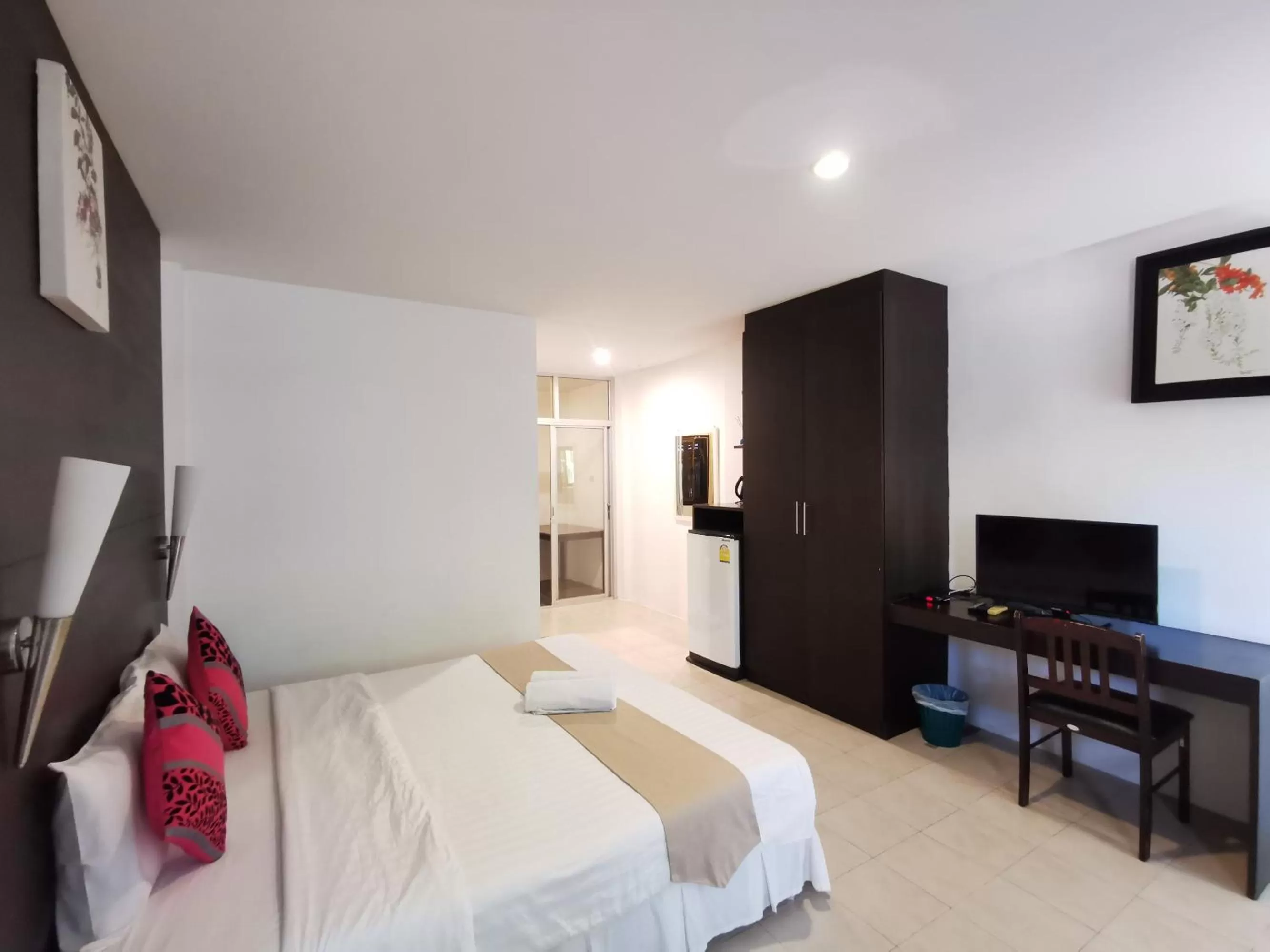 Bedroom, TV/Entertainment Center in Amara Resort Hua Hin
