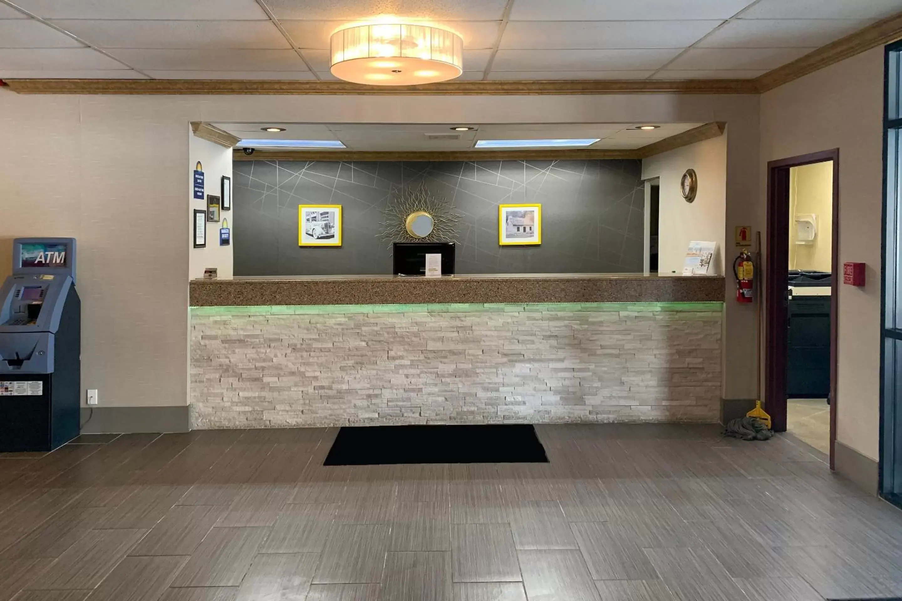 Lobby or reception, Lobby/Reception in Days Inn by Wyndham Conneaut