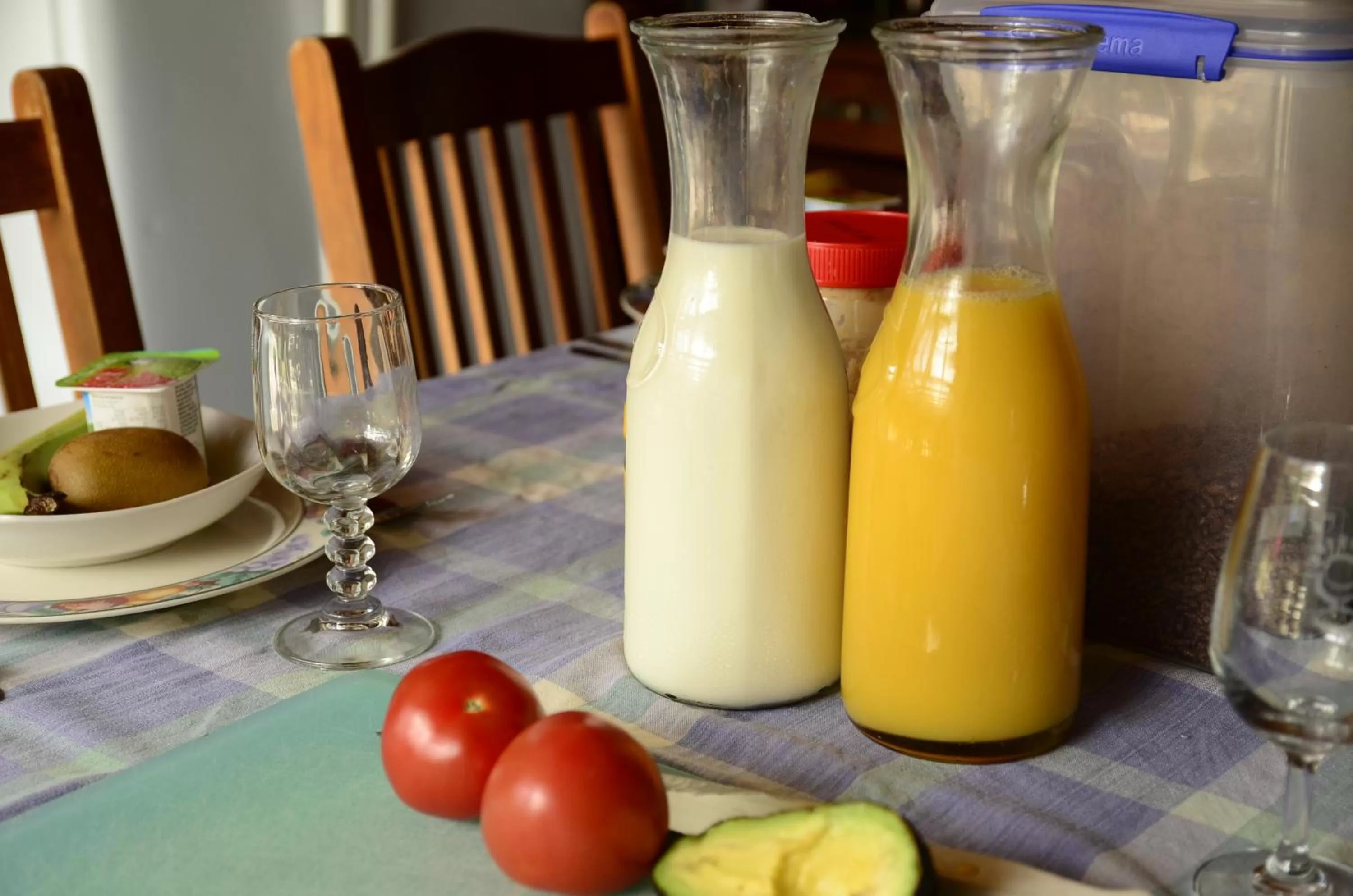 Continental breakfast in Tony's Lodge