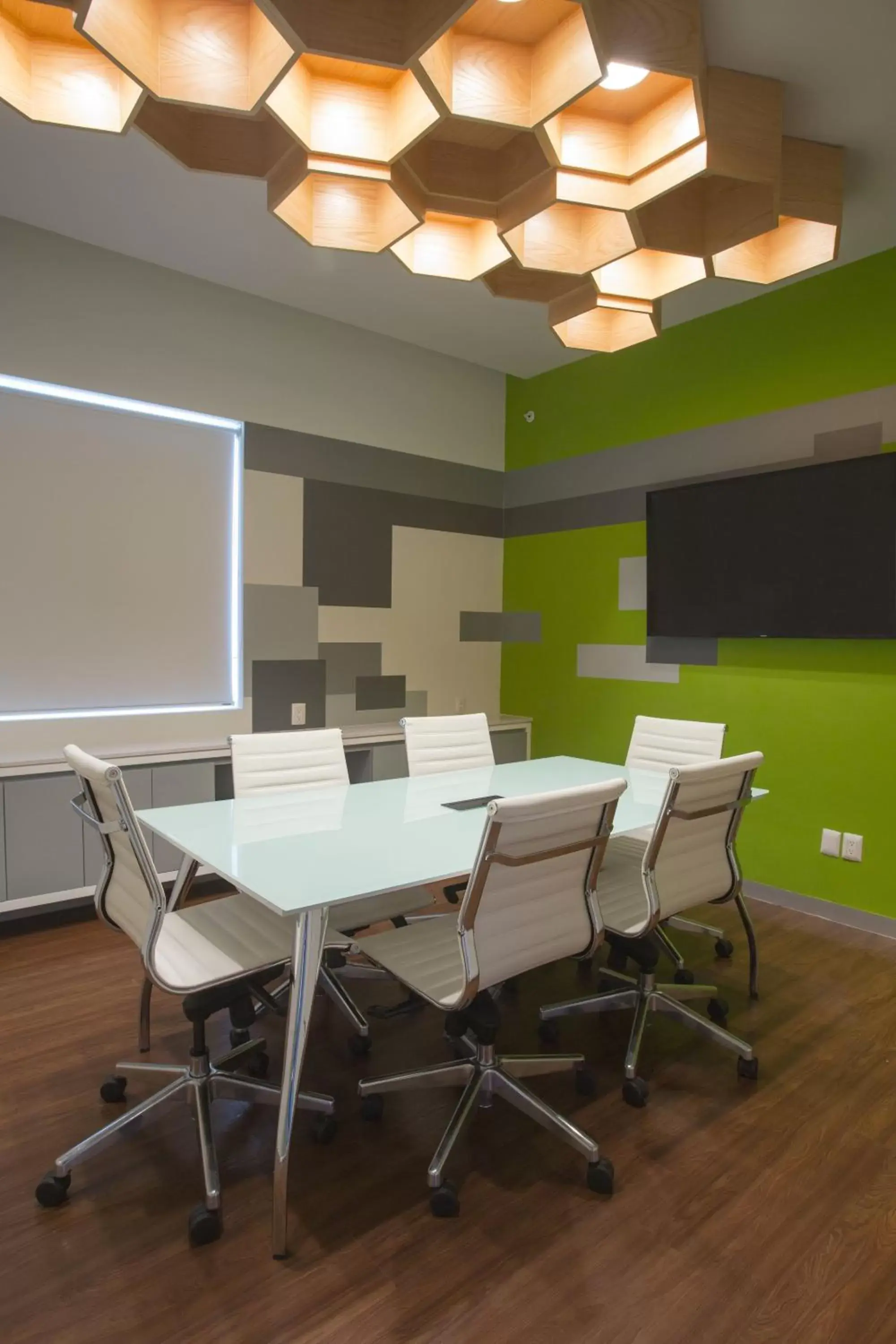 Meeting/conference room in Holiday Inn Express Mérida, an IHG Hotel