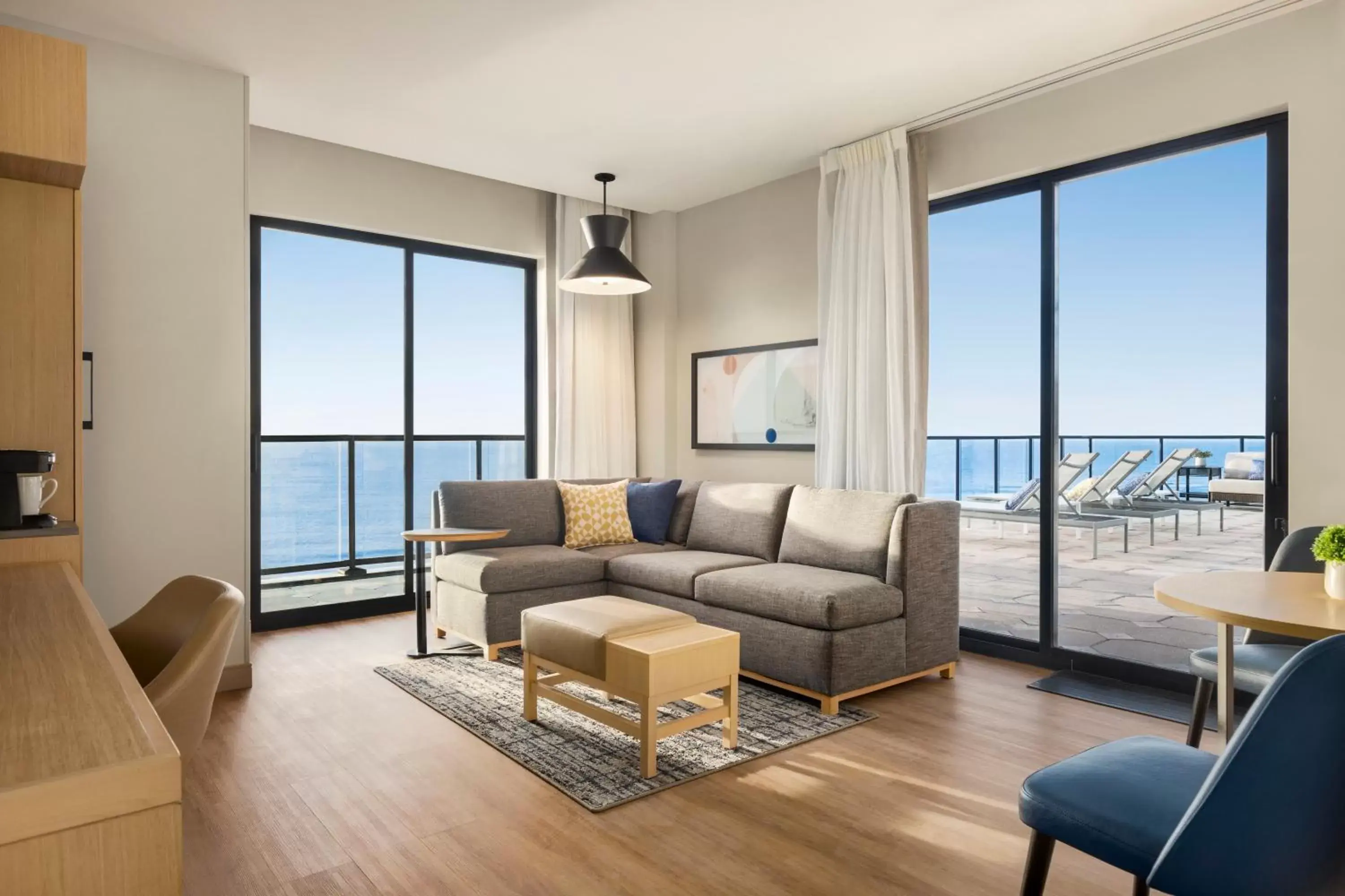 Living room, Sea View in Hyatt Place Virginia Beach Oceanfront