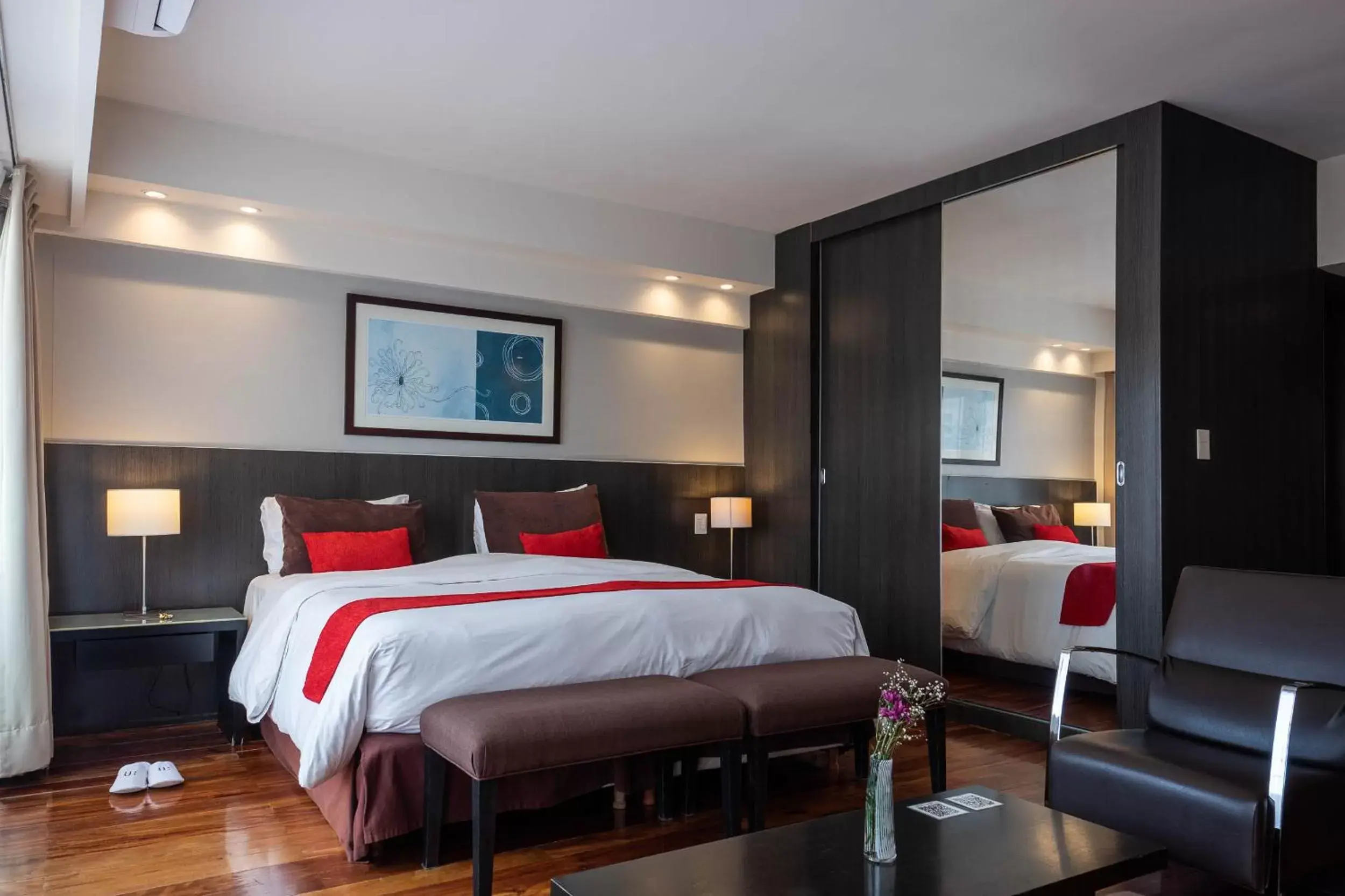 Bedroom, Bed in Urban Suites Recoleta Boutique Hotel