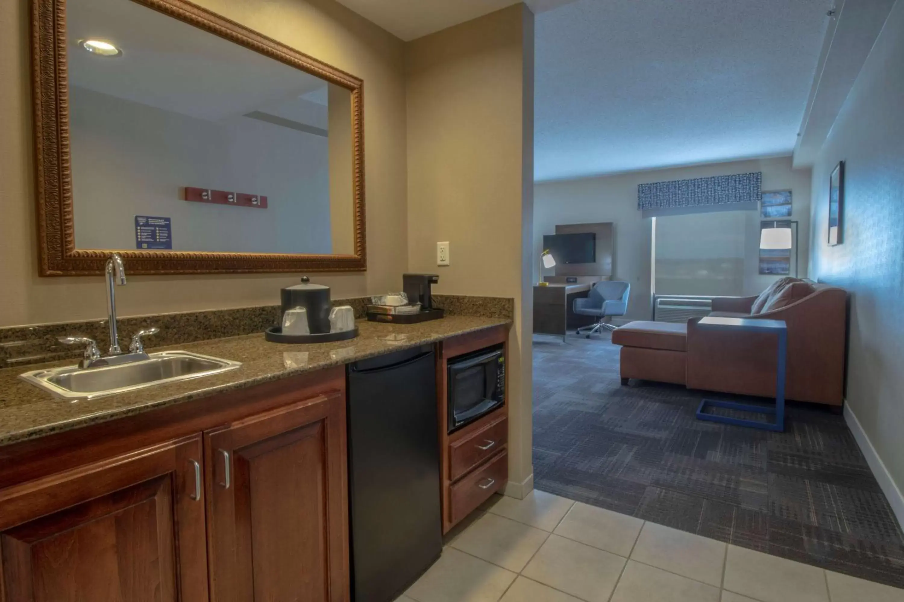 Photo of the whole room, Bathroom in Hampton Inn & Suites Chesapeake-Battlefield Boulevard