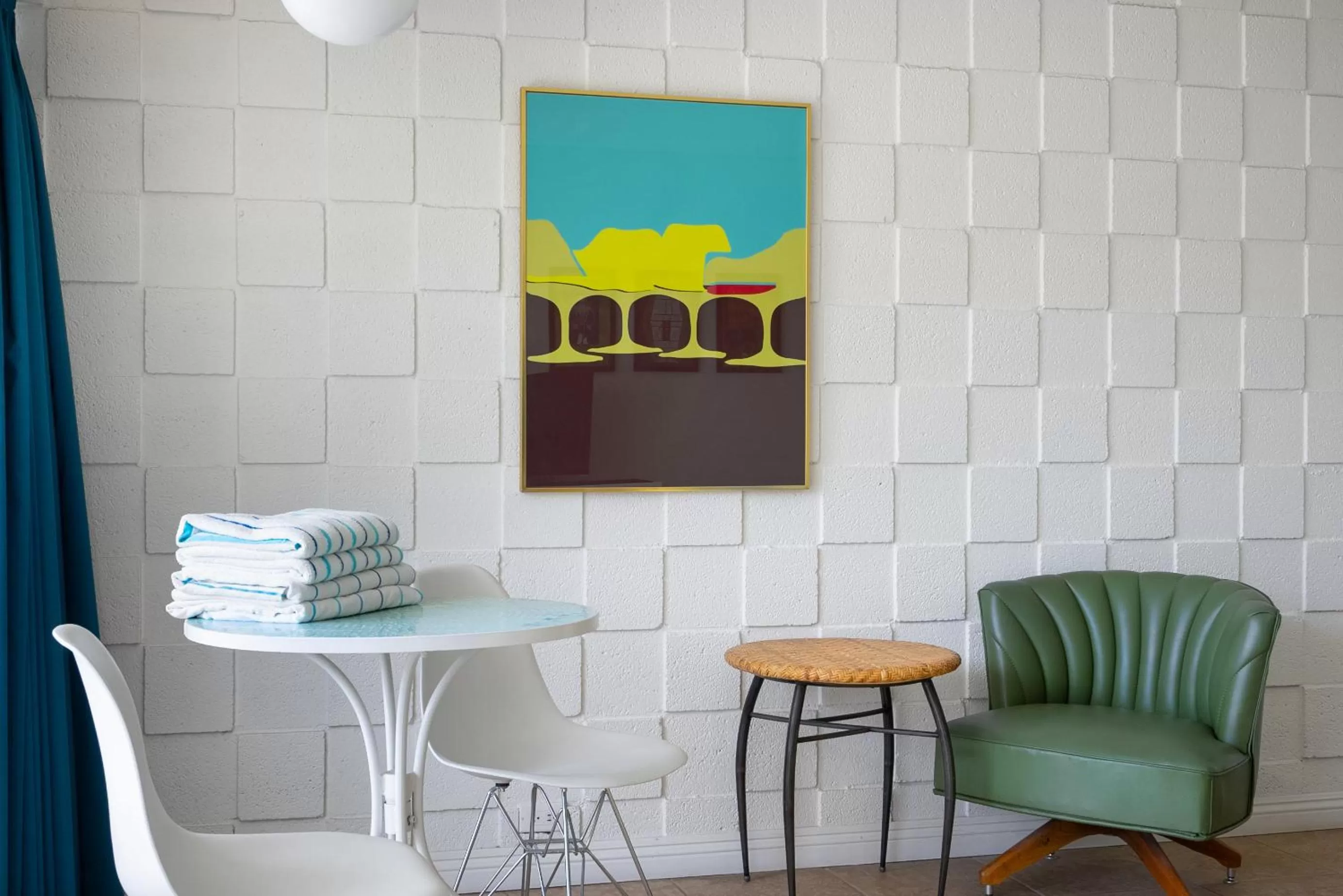 Seating Area in The Monkey Tree Hotel by AvantStay